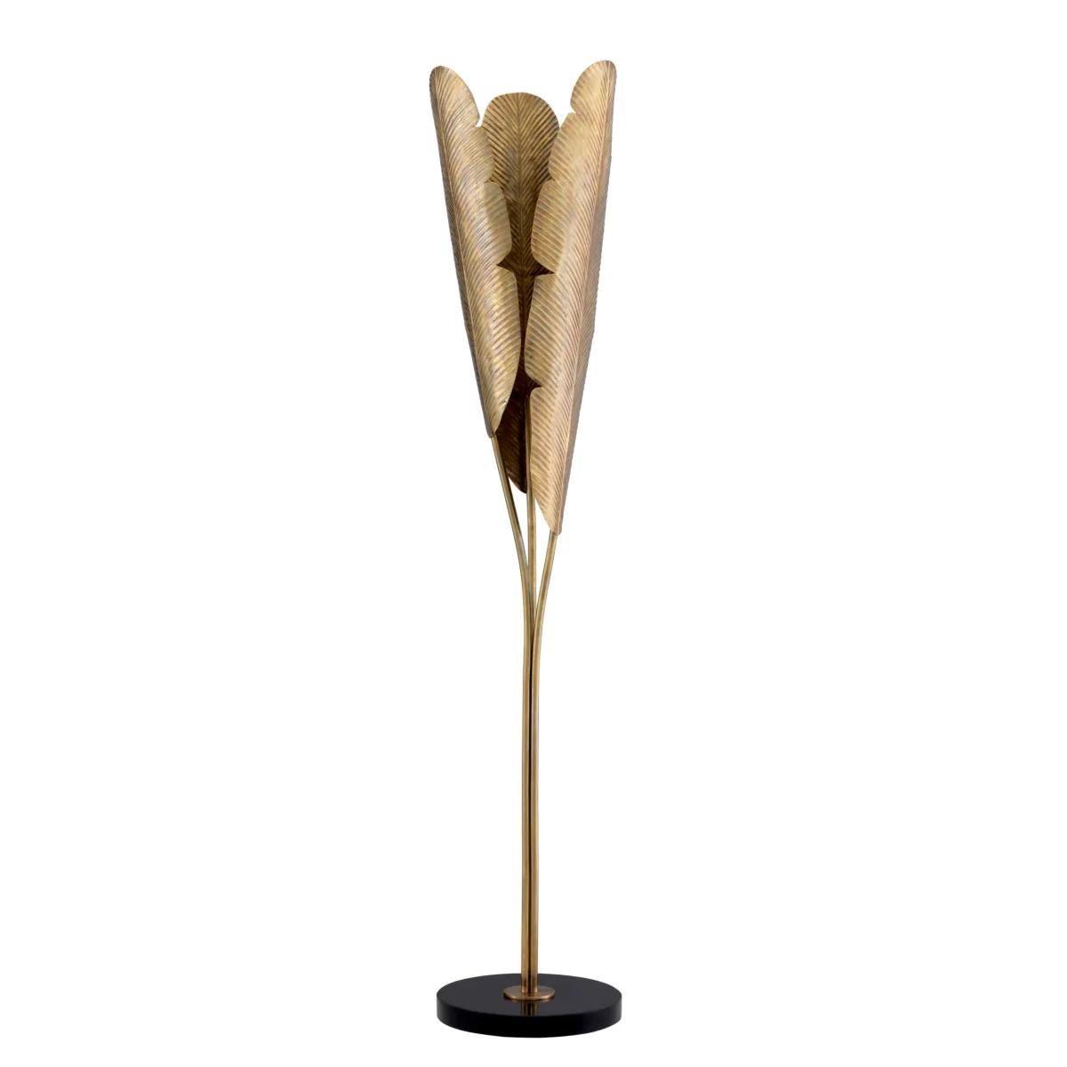 Floor Lamp Palms Ora with all structure in solid brass
in vintage finish, with 3 brass palms. 2 bulbs, lamp holder 
type E14, Max 40 watt, 210-220 Volt. Dimmable. Bulbs not
included, dimmer not included.