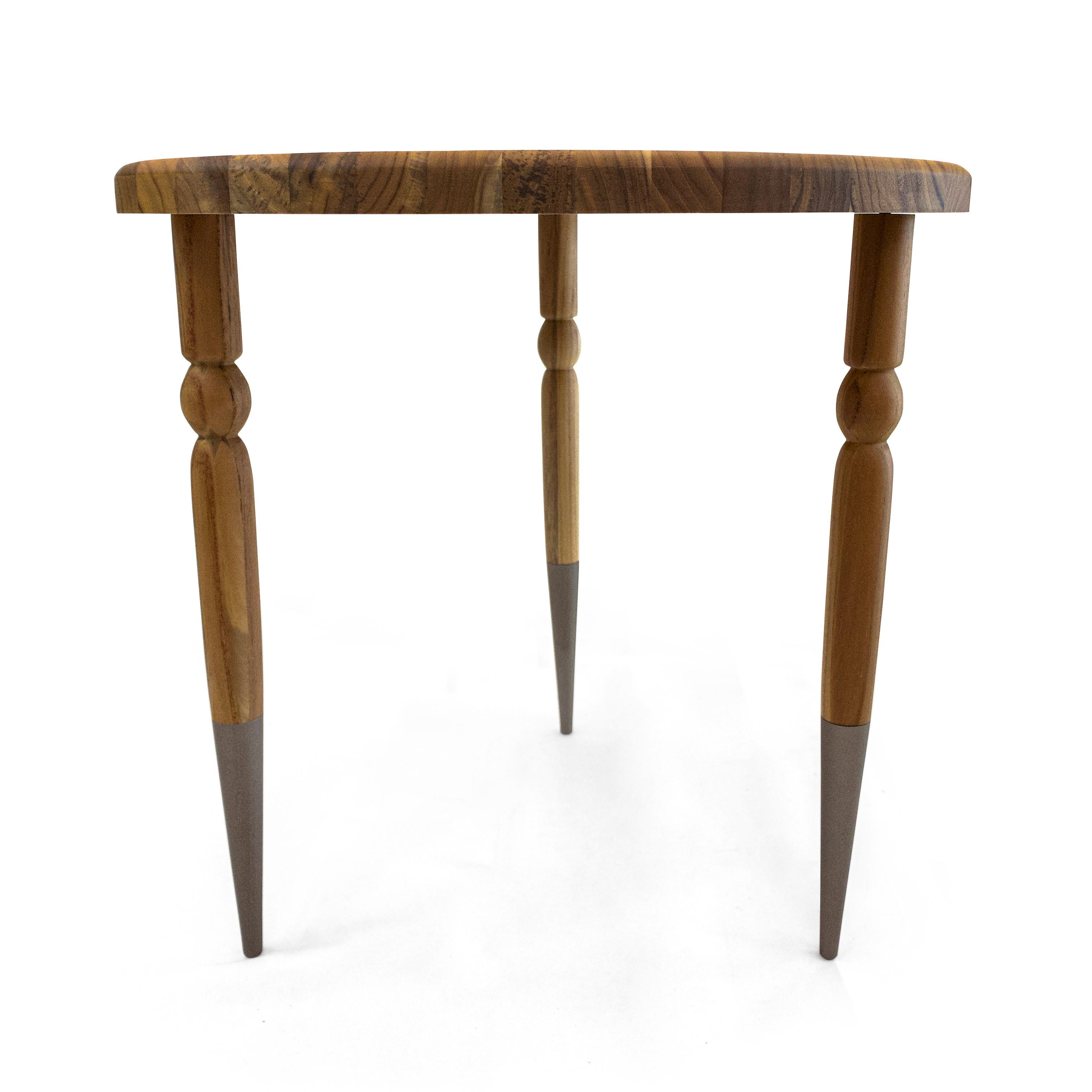 Set of Three Teak Nesting Side Tables with Chocolate Spindle Legs – Palo Line For Sale 9