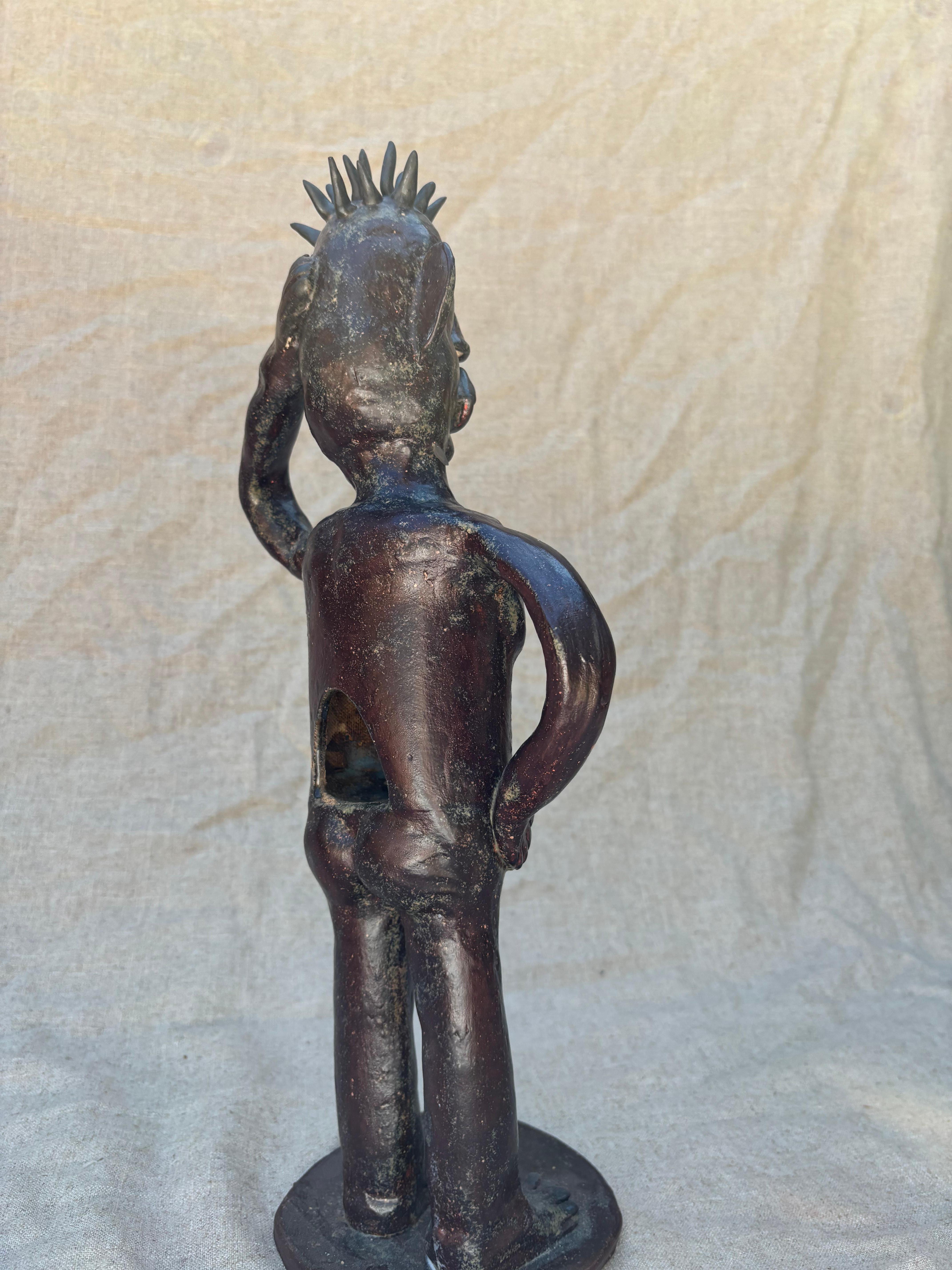 XXIe siècle et contemporain Figurine de brûleur en céramique Palo santo/encens en vente