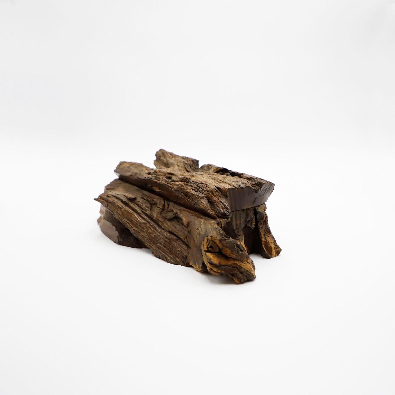Beautiful Don Shoemaker  Dominoes set made Palofierro wood. Includes designer label Don Shoemaker Santa Maria de Guido Mexico.