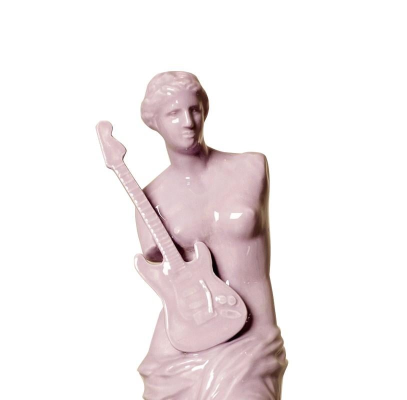 Rock Venus. From Venus Nostalgia series - Contemporary Sculpture by Paloma Castello