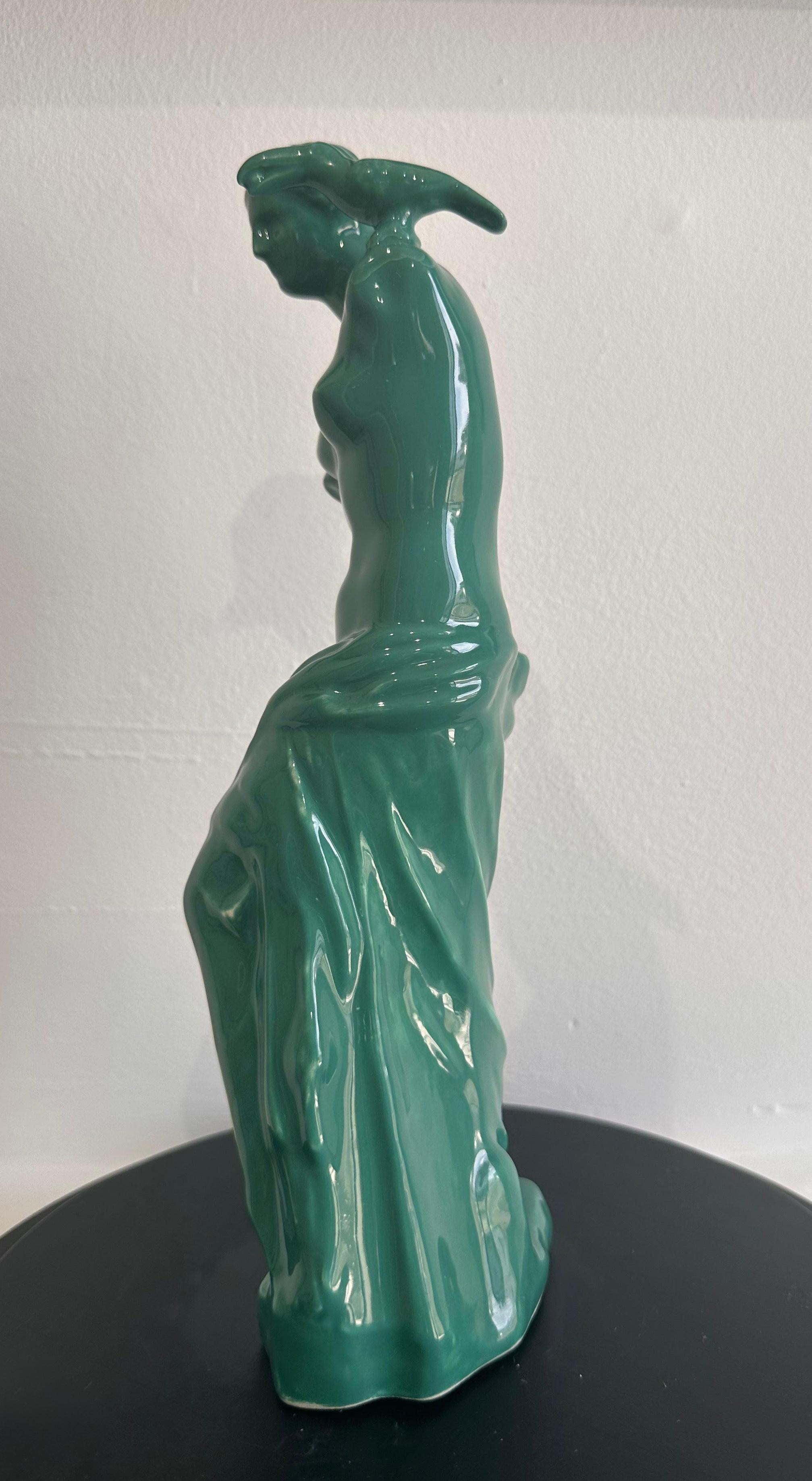 Tropical Venus II. From Venus Nostalgia series - Contemporary Sculpture by Paloma Castello