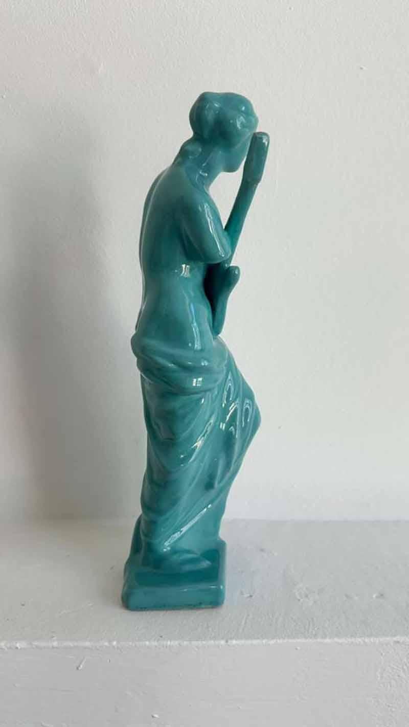 Venus Nostalgia. From Venus Nostalgia series - Contemporary Sculpture by Paloma Castello