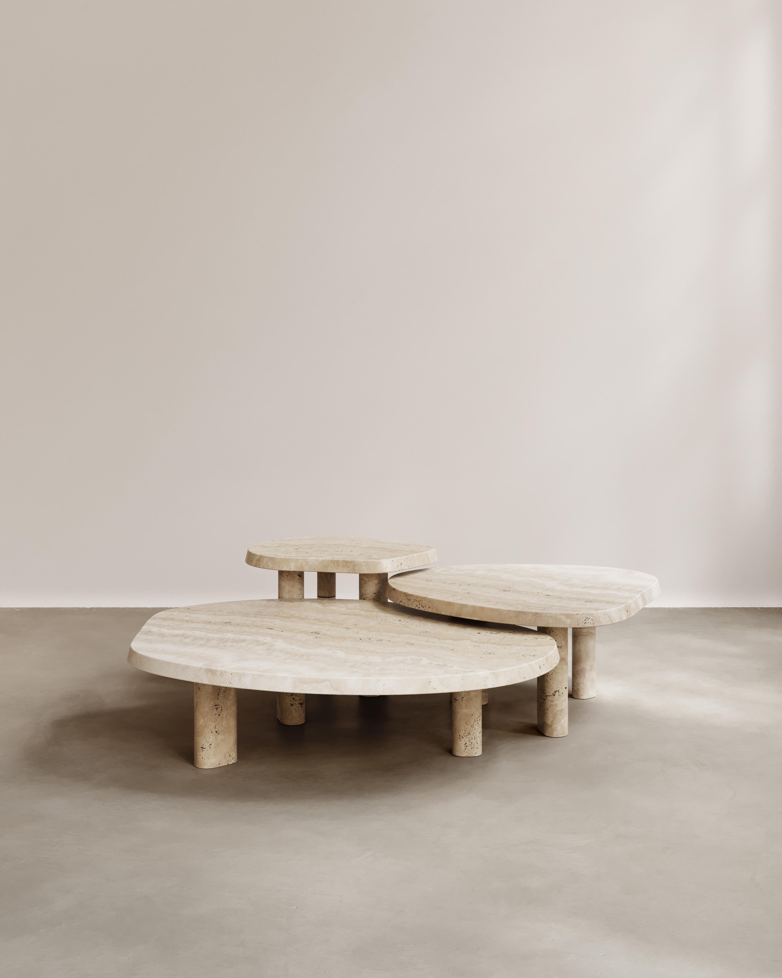italien Paloma Editions Table basse Constantin Navona Travertin en vente