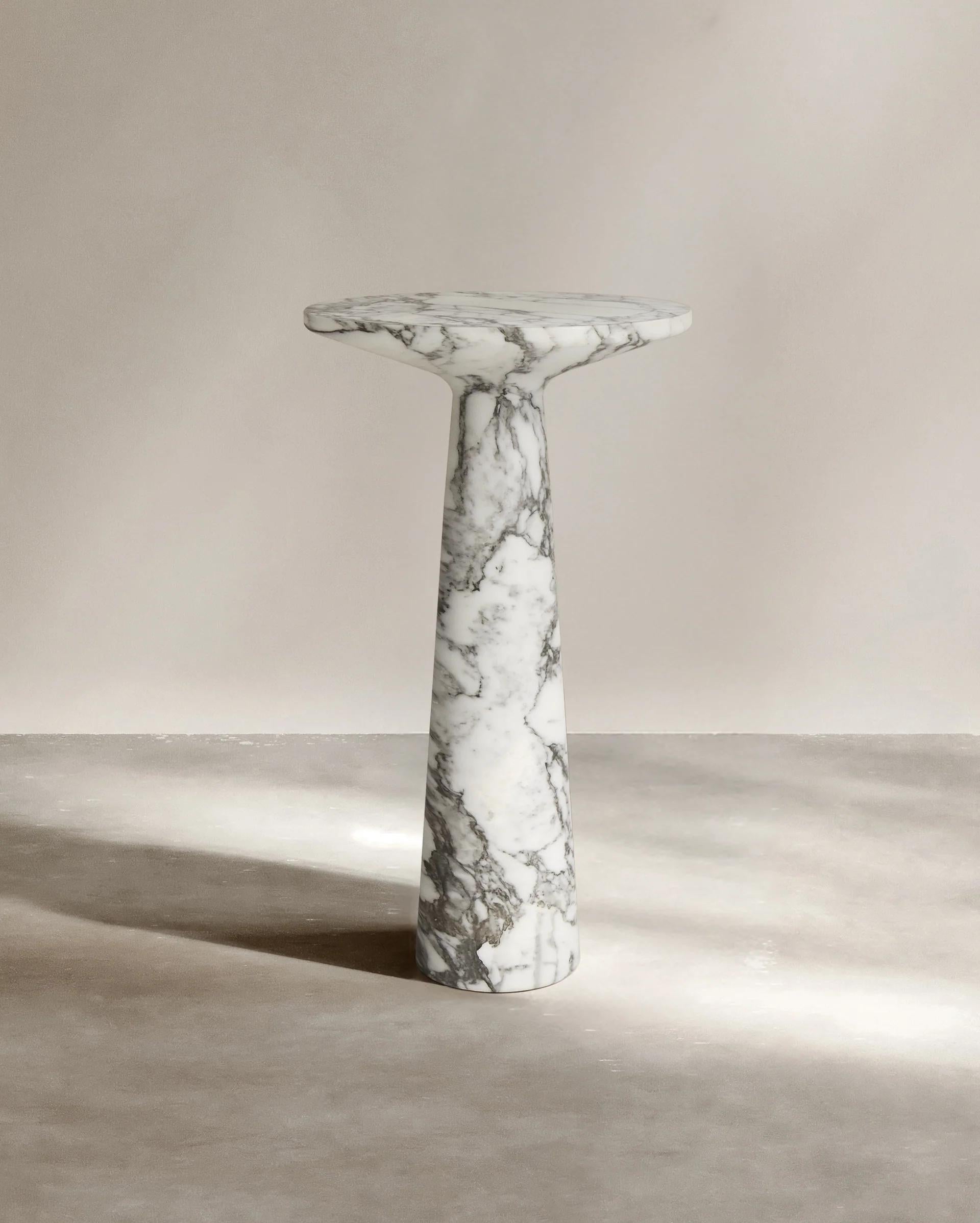 Italiano Paloma Editions Jude Pedestal II Verde Breccia Marmo in vendita