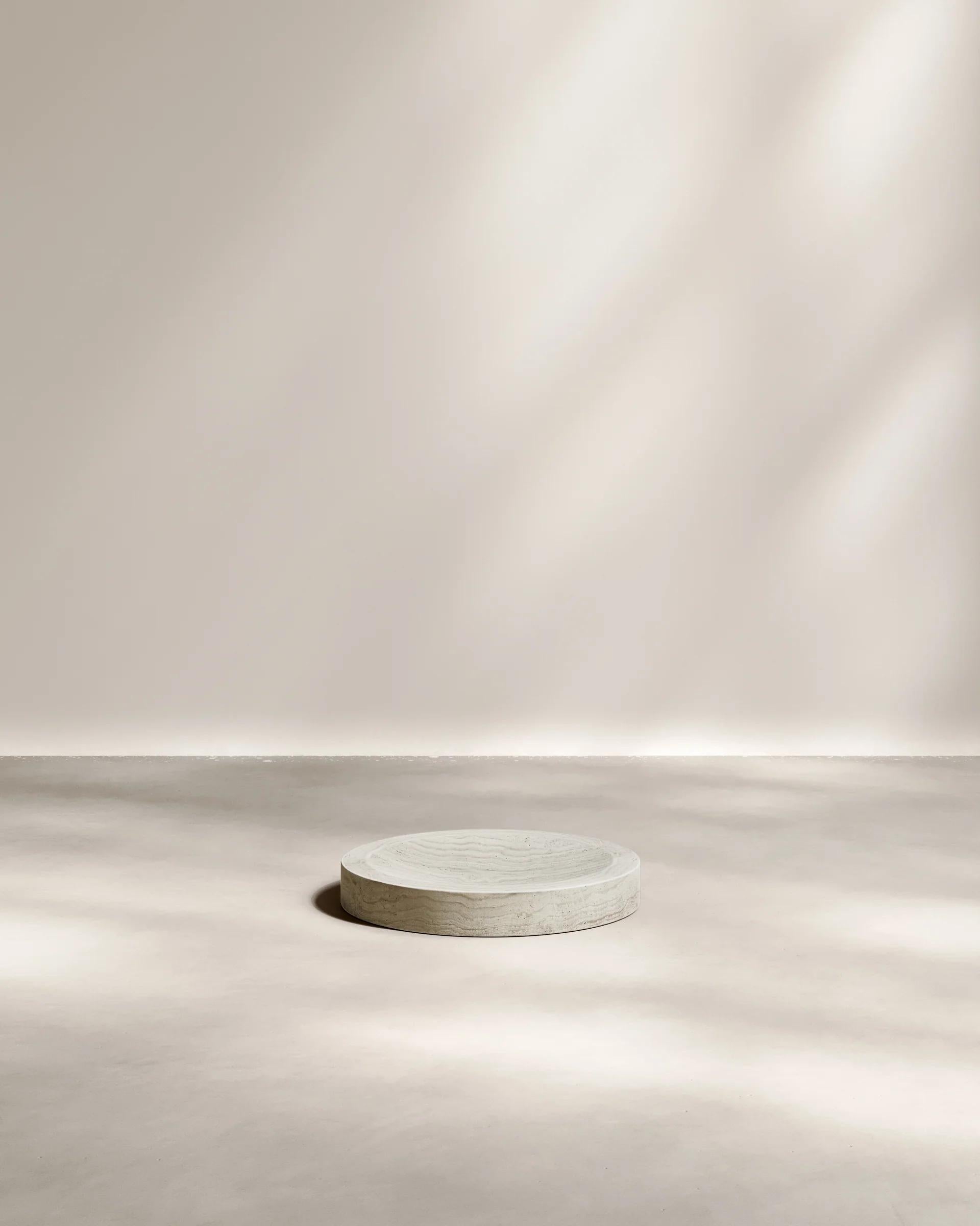 Paloma Editions Centre de table Levitation Onyx miel naturel Neuf - En vente à BONDI JUNCTION, AU