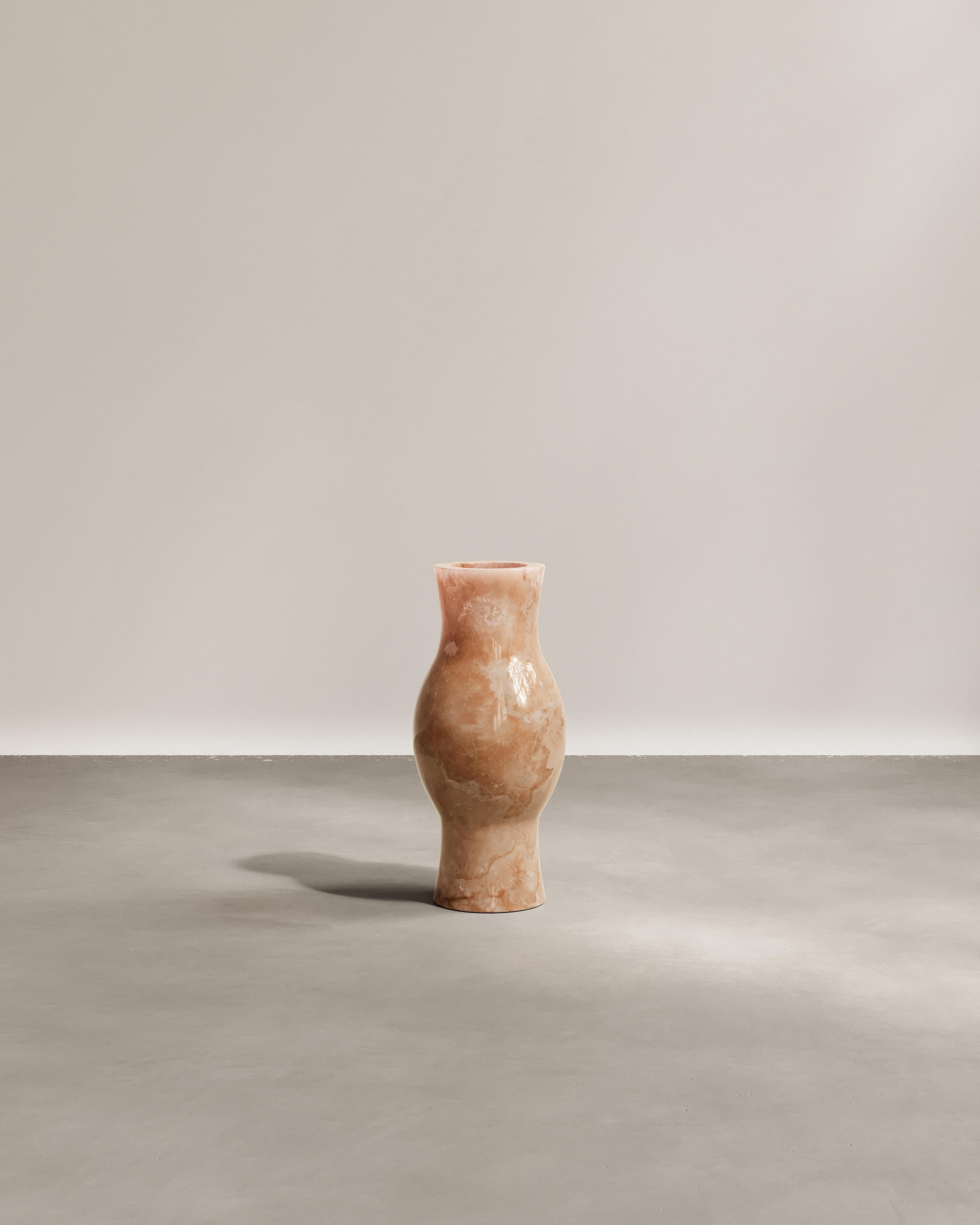 Paloma Editions Rain Vase Bianco Onyx In New Condition For Sale In BONDI JUNCTION, AU