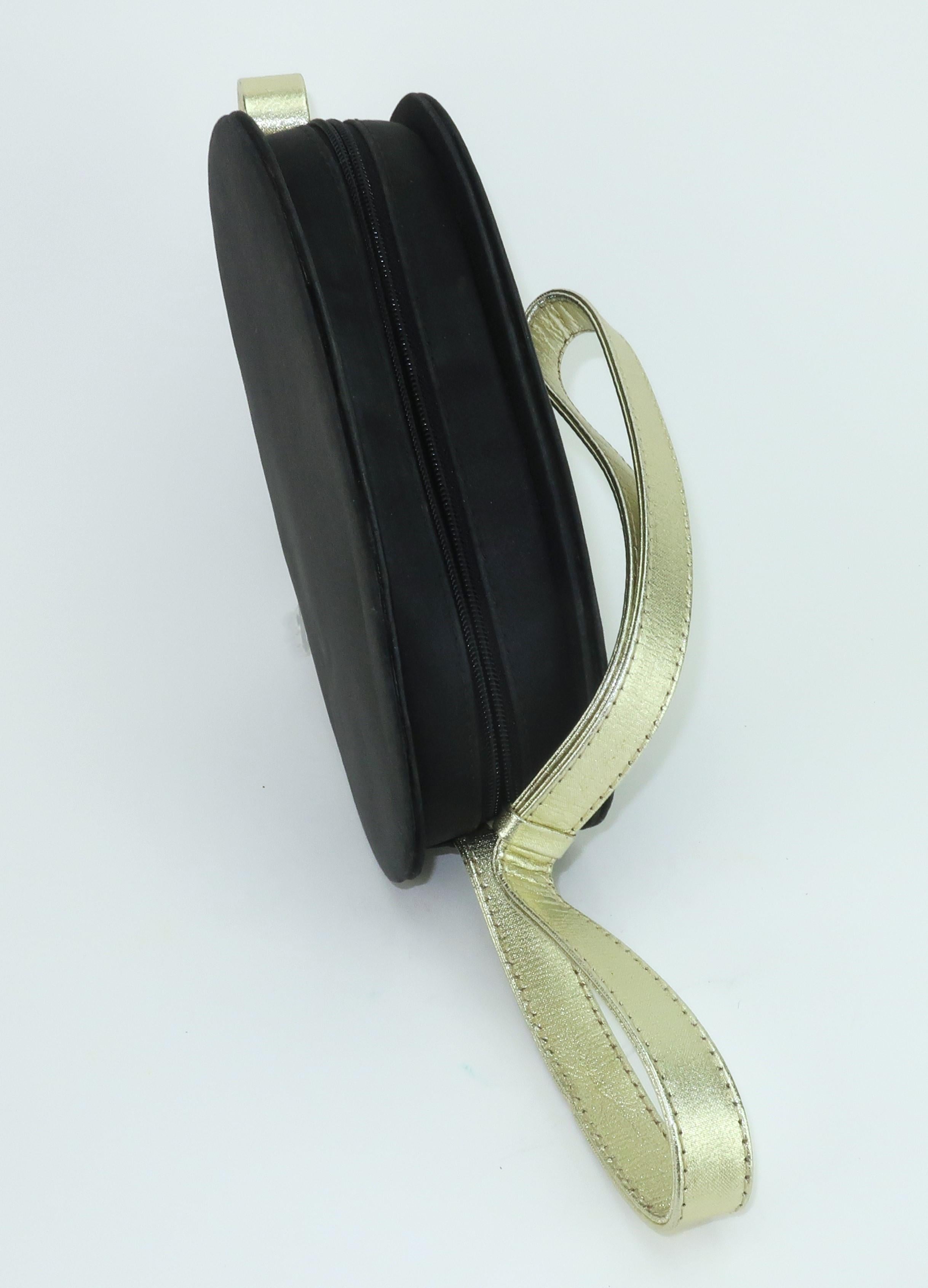 PALOMA PICASSO Bolso de noche de satén negro y dorado estilo Art Déco en venta 6
