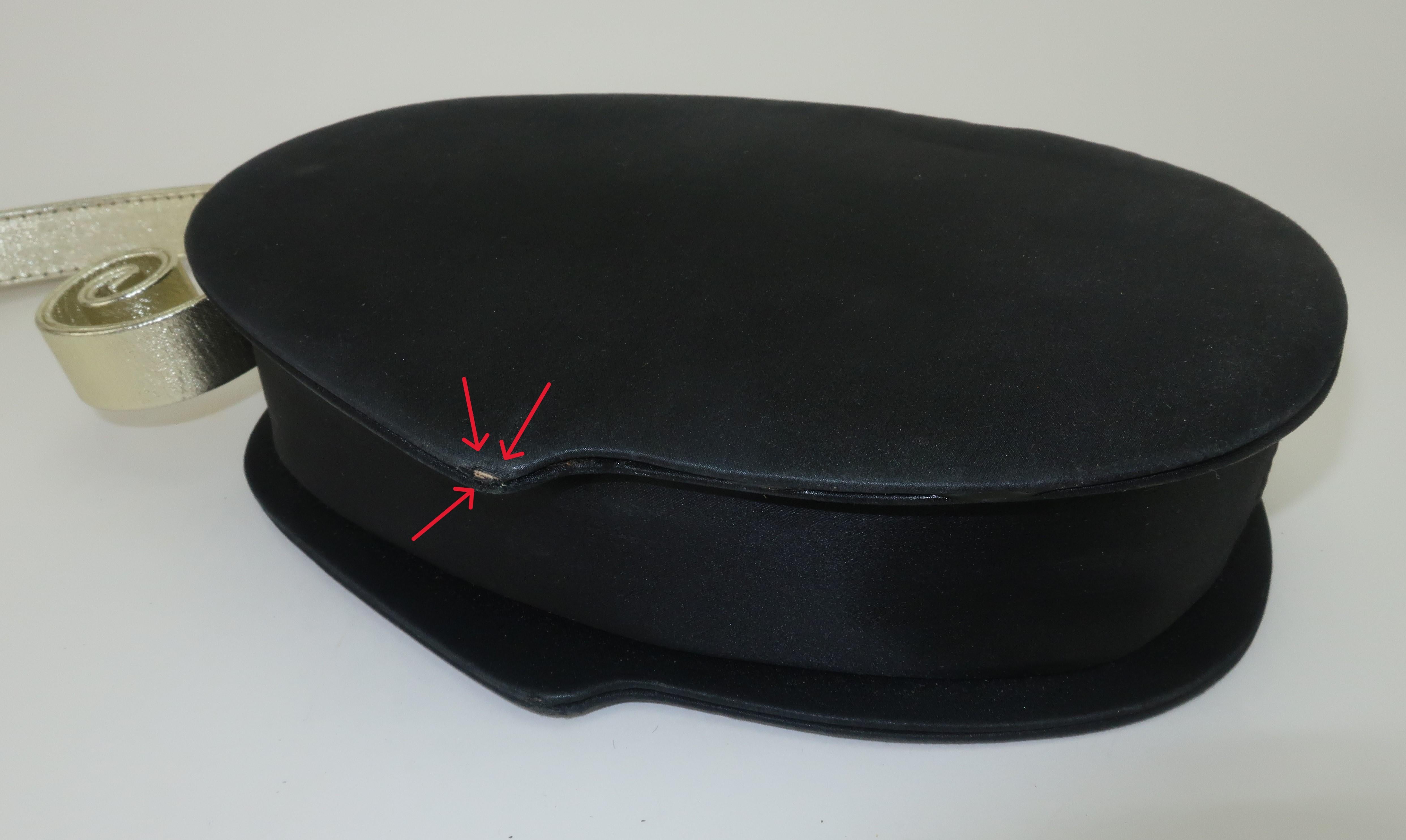 PALOMA PICASSO Bolso de noche de satén negro y dorado estilo Art Déco en venta 11