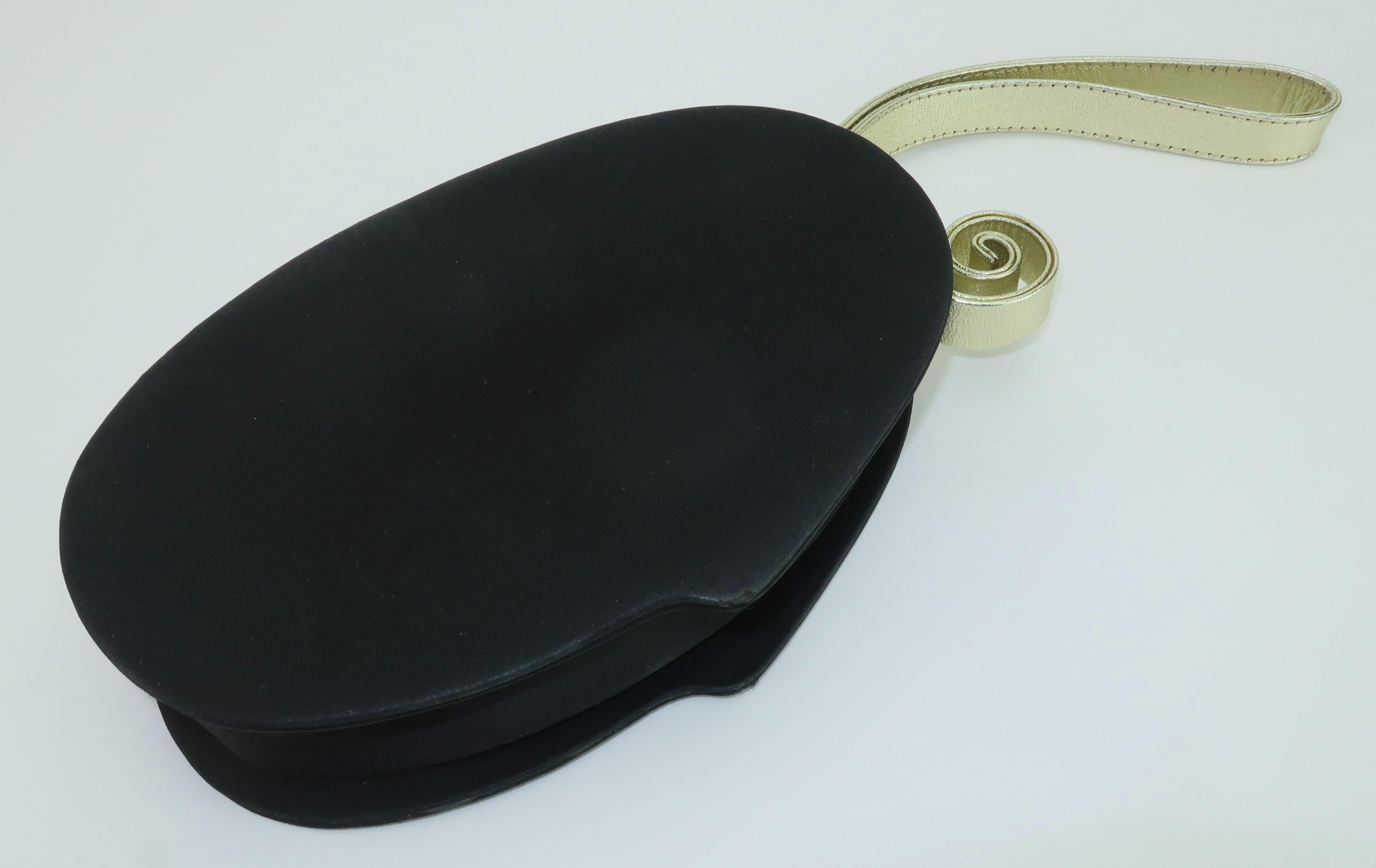 De las mujeres PALOMA PICASSO Bolso de noche de satén negro y dorado estilo Art Déco en venta