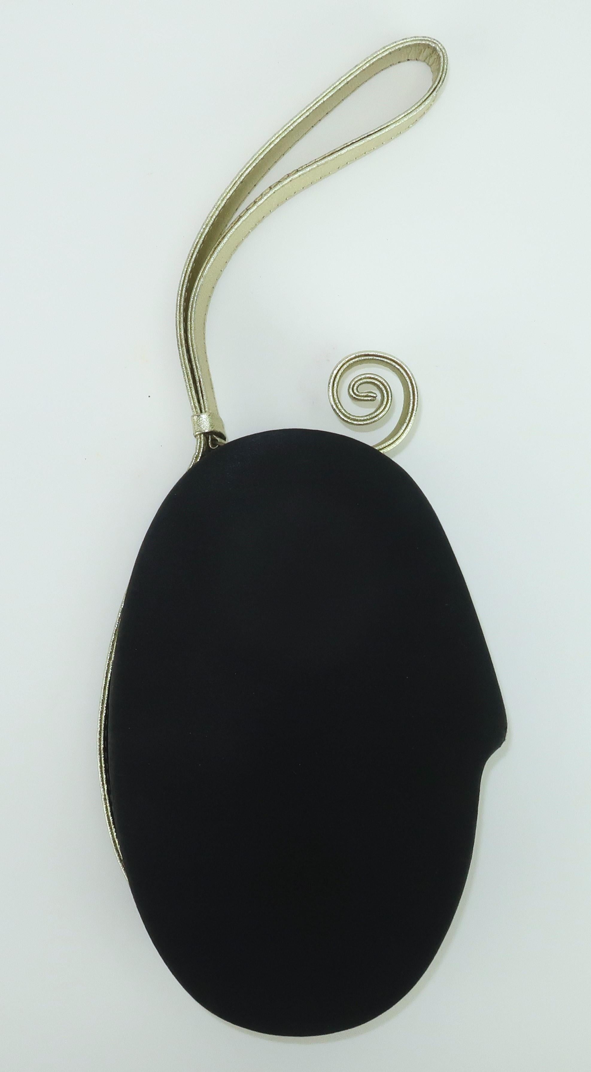 PALOMA PICASSO Bolso de noche de satén negro y dorado estilo Art Déco en venta 1
