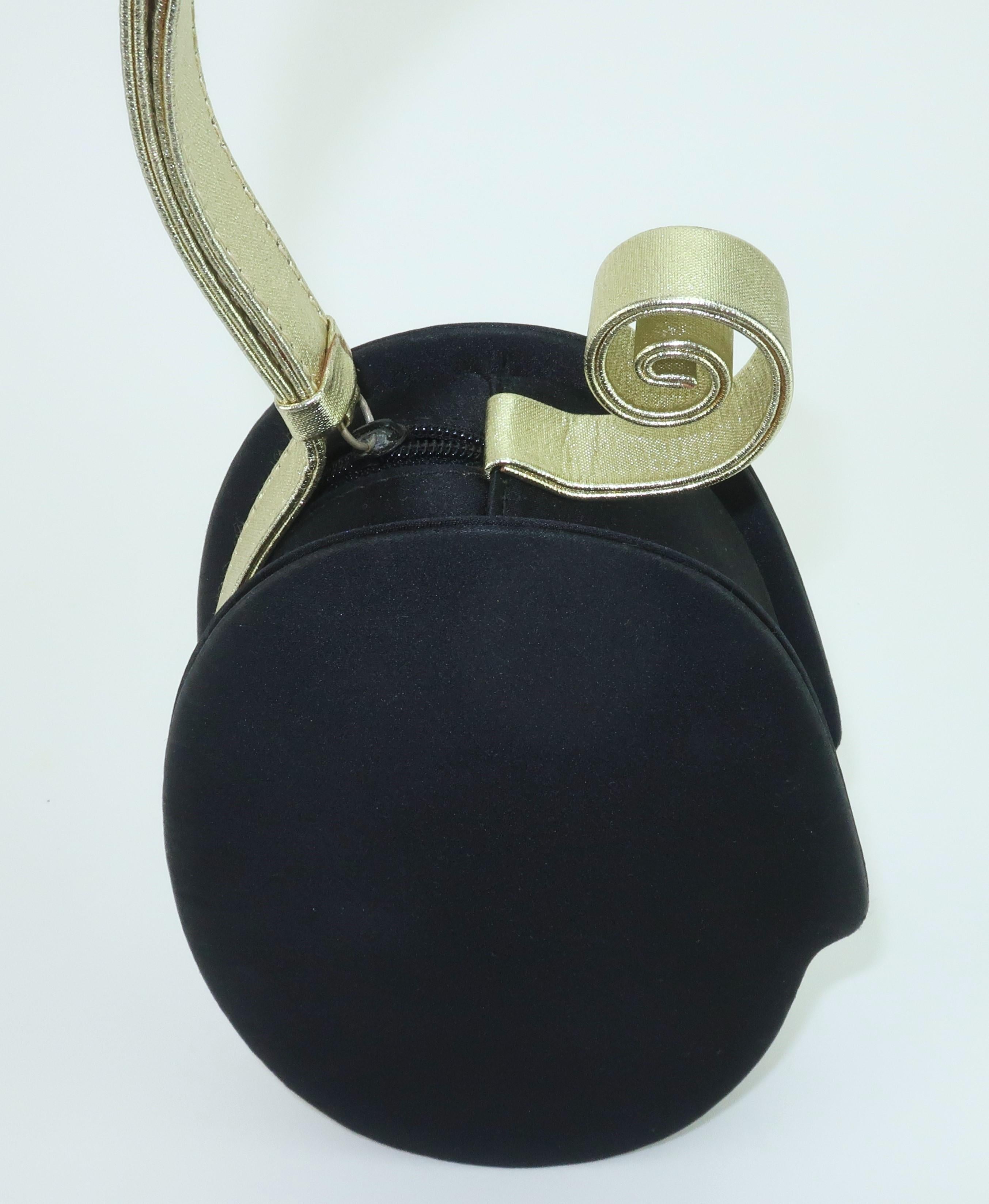 PALOMA PICASSO Bolso de noche de satén negro y dorado estilo Art Déco en venta 4