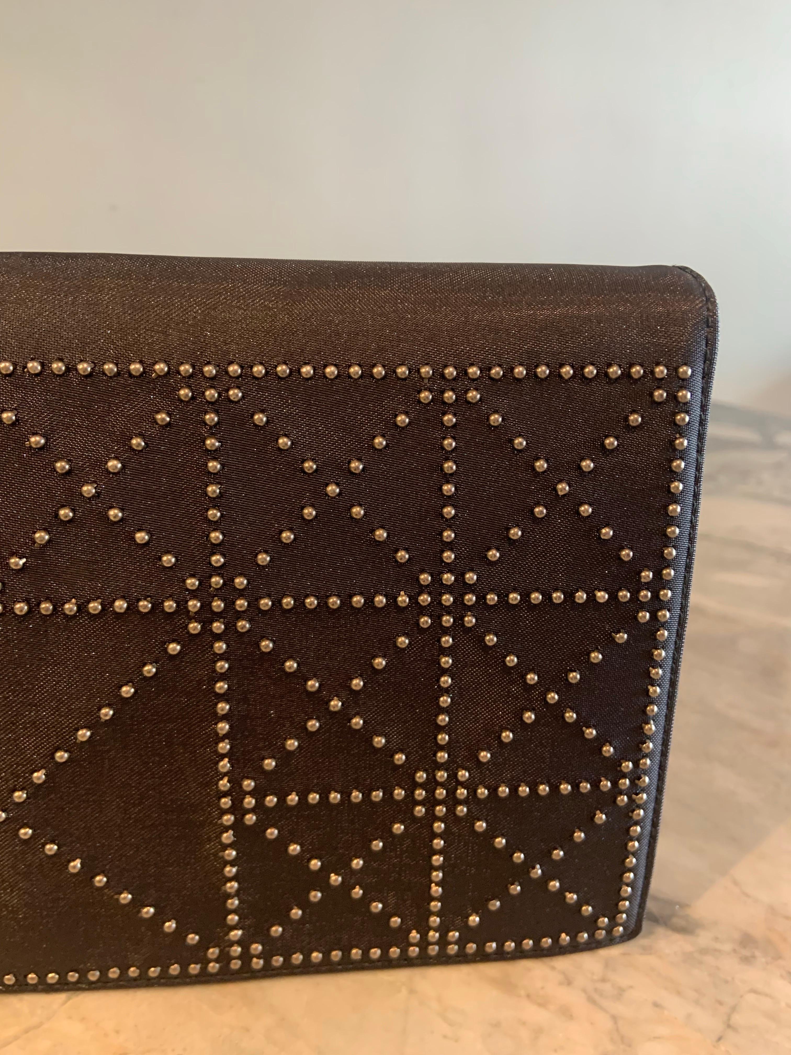 da uomo o donna Paloma Picasso, pochette o borsa a tracolla con borchie in marrone cioccolato in vendita