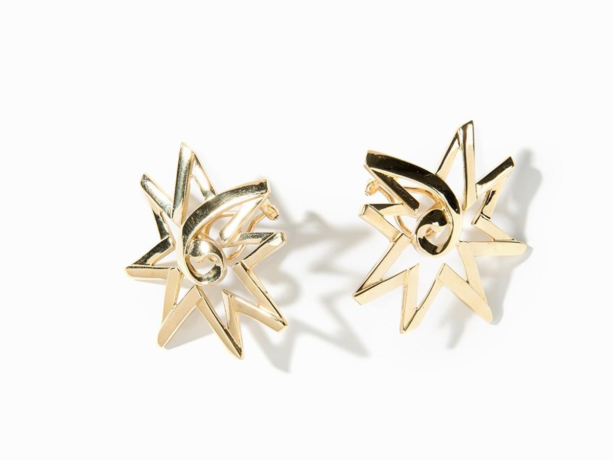 Stud Earrings designed by Paloma Picasso for Tiffany & Co. In 18 carat yellow gold. Weight: 23,81 grams. 
Marked on the back: TIFFANY & CO 750, C Paloma Picasso. Dimensions: ca. 1.42 x 1.65 in( 3,6 x 4,2 cm )