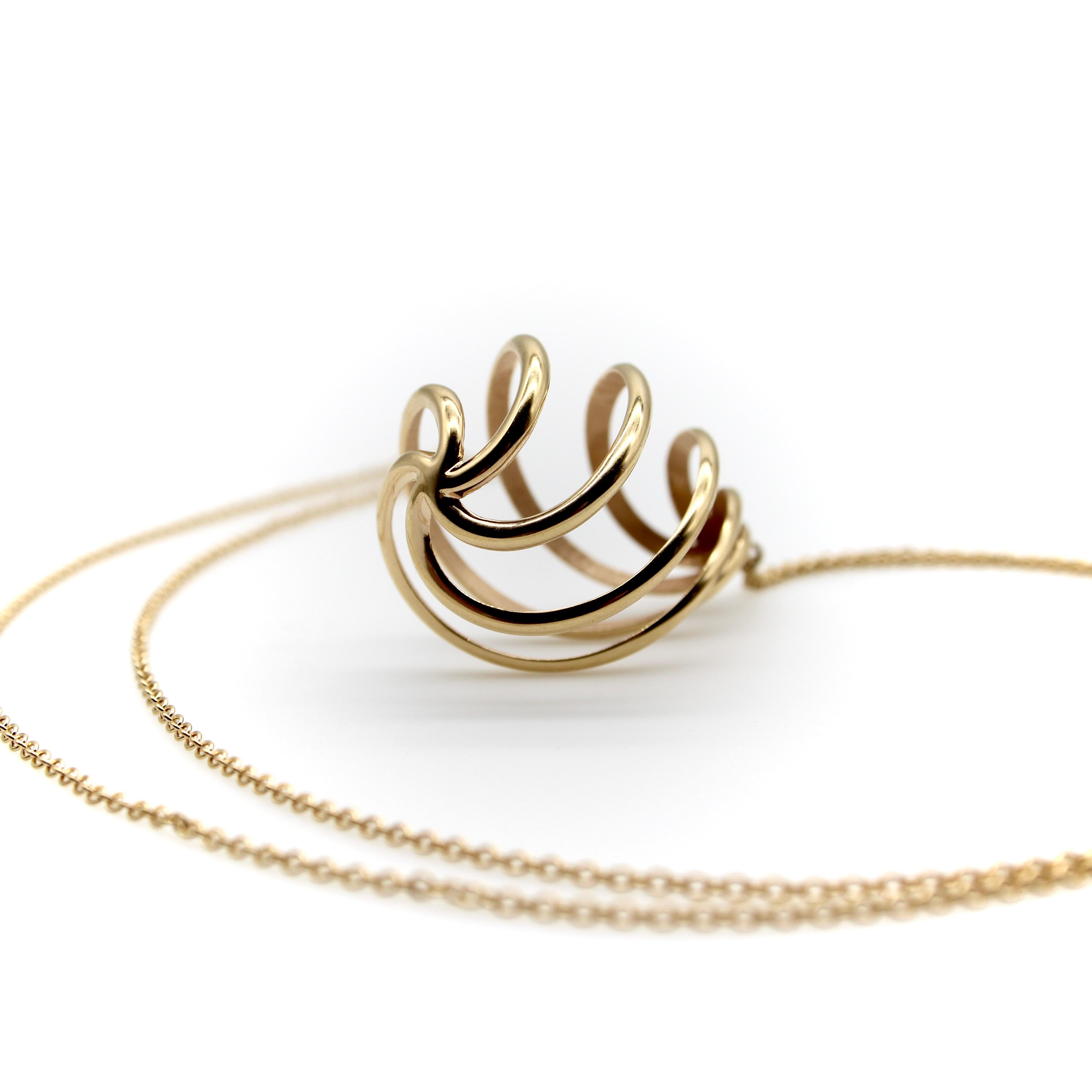 Paloma Picasso for Tiffany & Co. 18K Gold Venezia Spiral Pendant Necklace  In Good Condition For Sale In Venice, CA