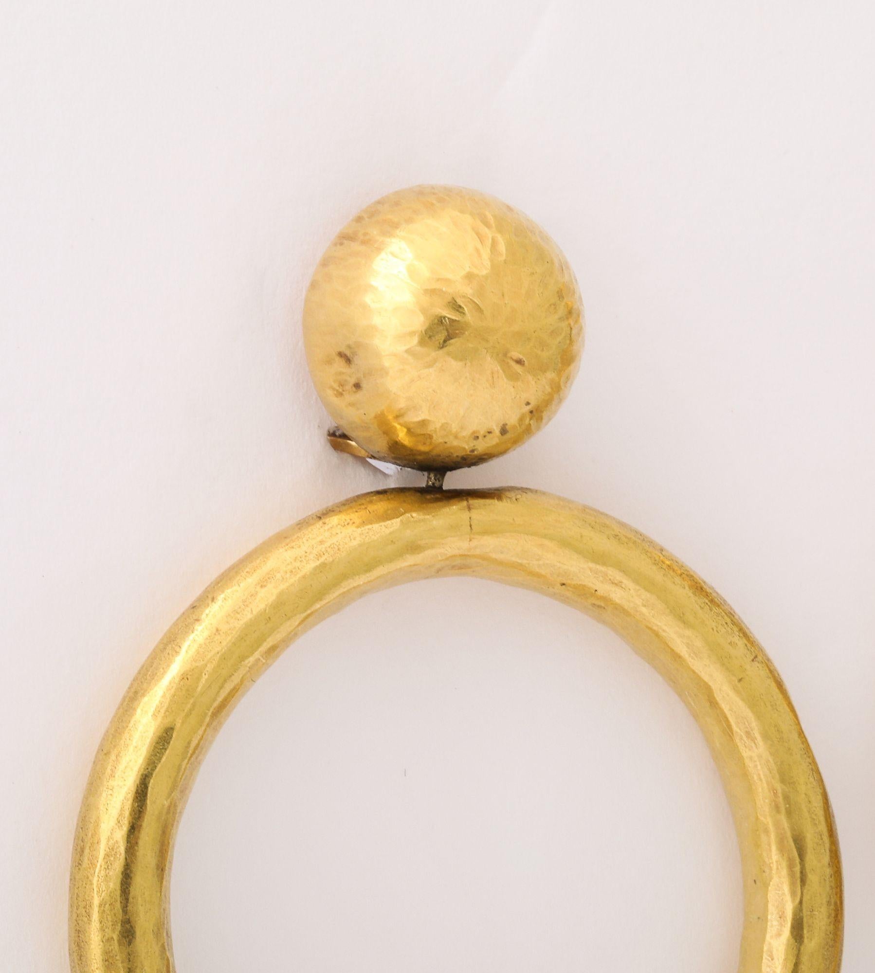 Paloma Picasso for Tiffany & Co. 18K Yellow Gold Hammered Hoop Earrings In Good Condition For Sale In New York, NY