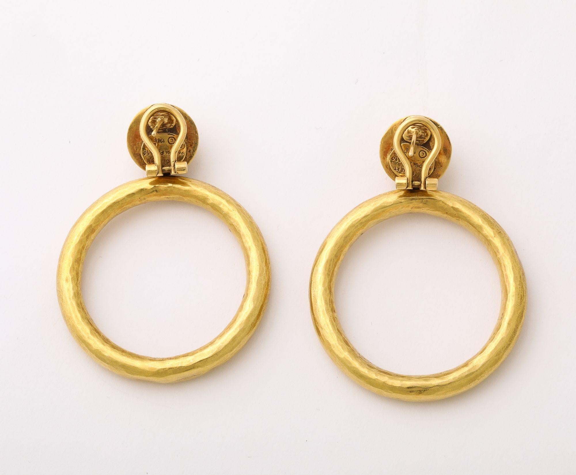 Paloma Picasso for Tiffany & Co. 18K Yellow Gold Hammered Hoop Earrings For Sale 2