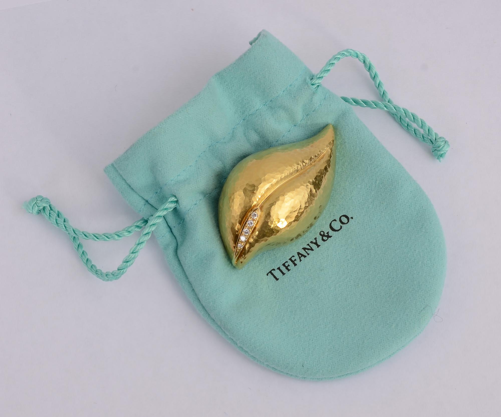 Modern Paloma Picasso for Tiffany & Co. Gold and Diamond Pendant/Brooch