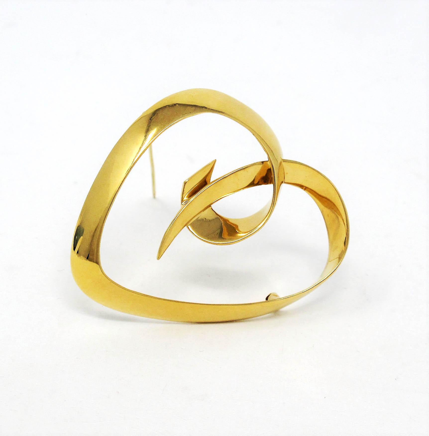 Paloma Picasso pour Tiffany & Co. Grande broche en forme de cœur en or jaune 18 carats Bon état - En vente à Scottsdale, AZ