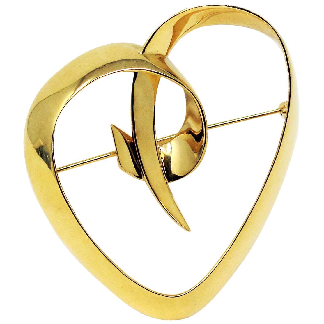 Paloma Picasso for Tiffany & Co. Large Heart Brooch Pin in 18 Karat Yellow Gold For Sale