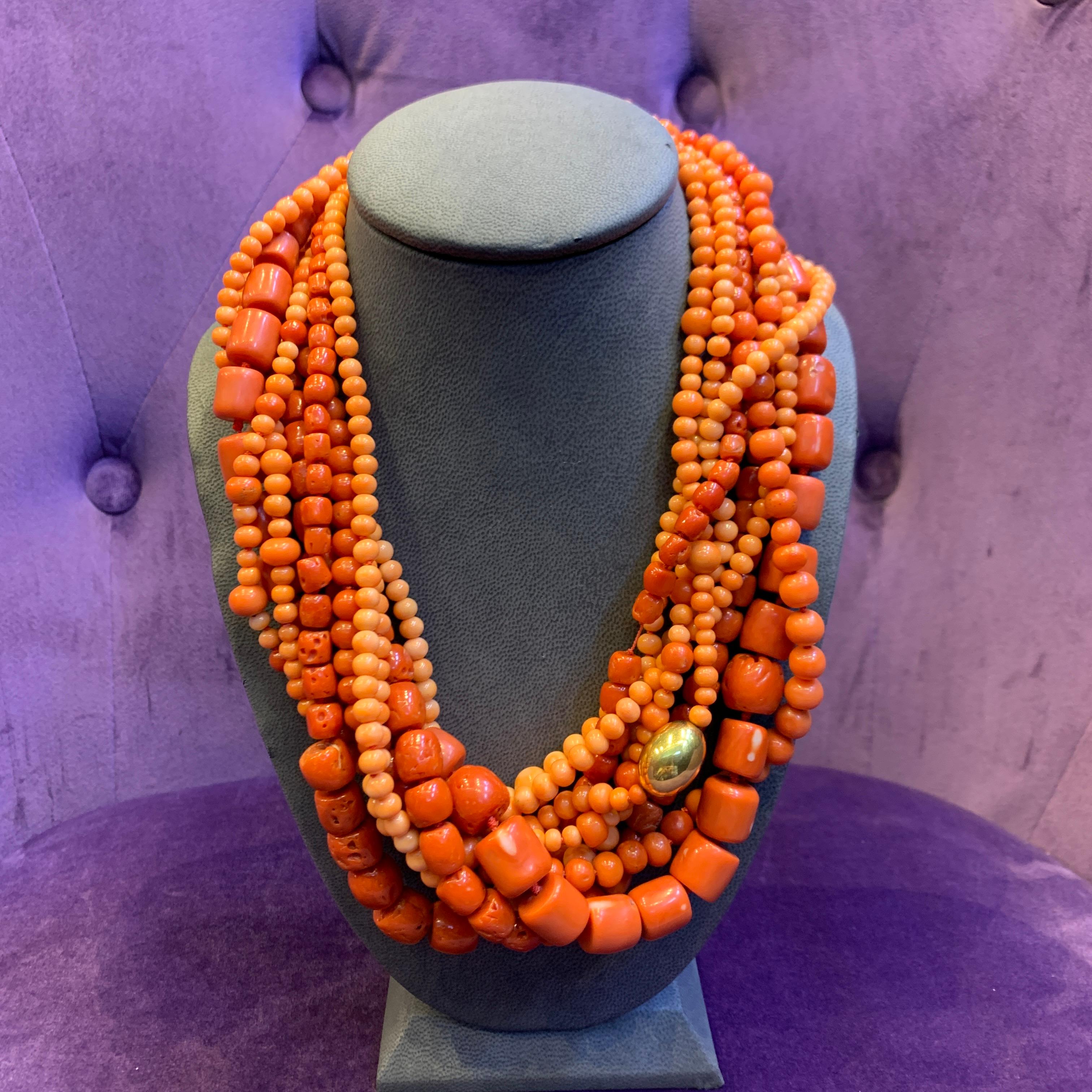 Paloma Picasso for Tiffany & Co. Collier de perles de corail multibrins Excellent état - En vente à New York, NY