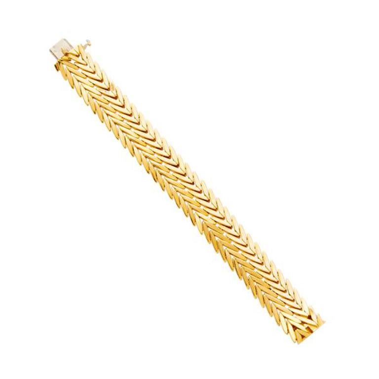 Paloma Picasso for Tiffany & Co. Paris 18K Yellow Gold Chevron Bracelet C.1970s In Excellent Condition In New York, NY