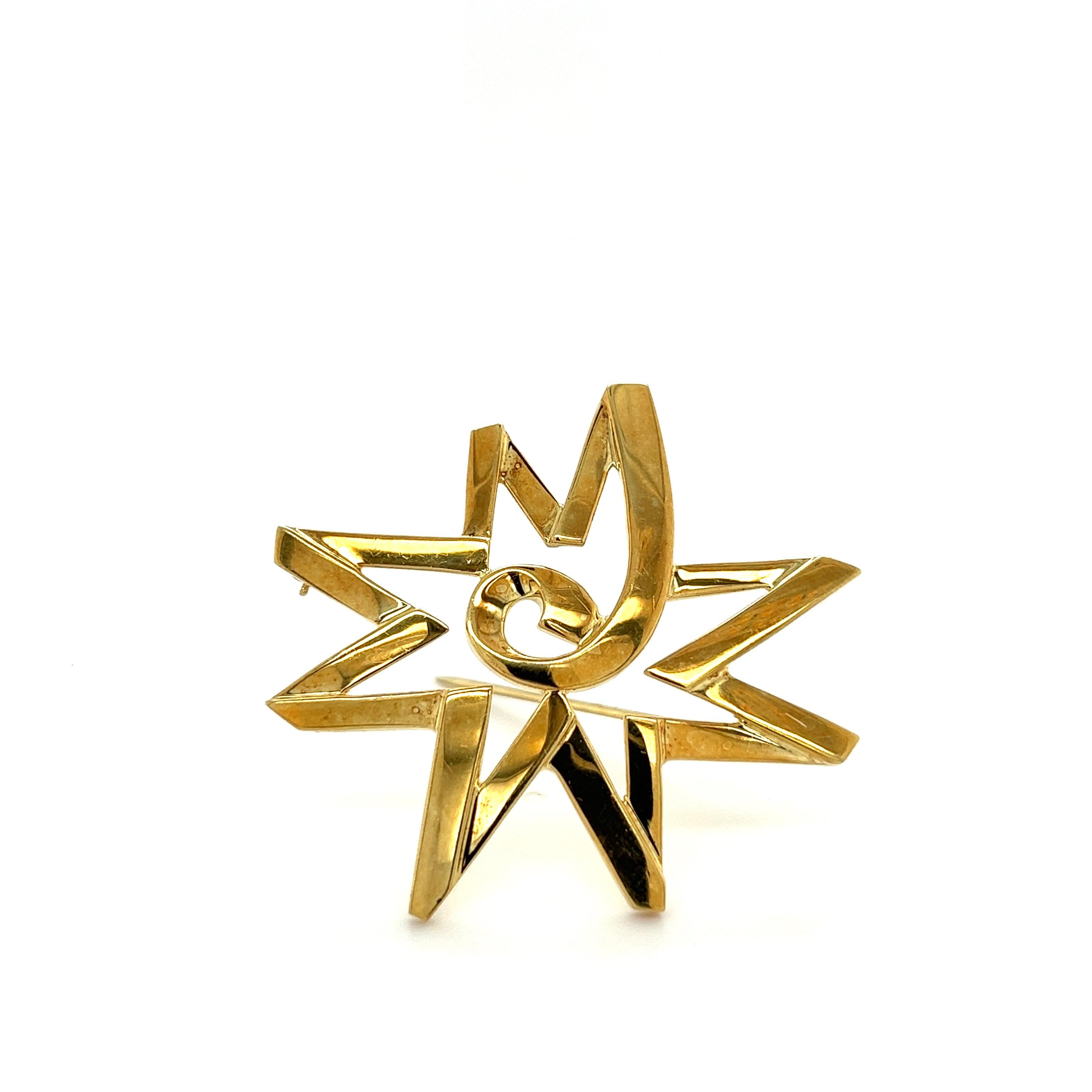 Paloma Picasso For Tiffany & Co. Star Geometric Brooch in 18k Gold In Good Condition For Sale In Miami, FL