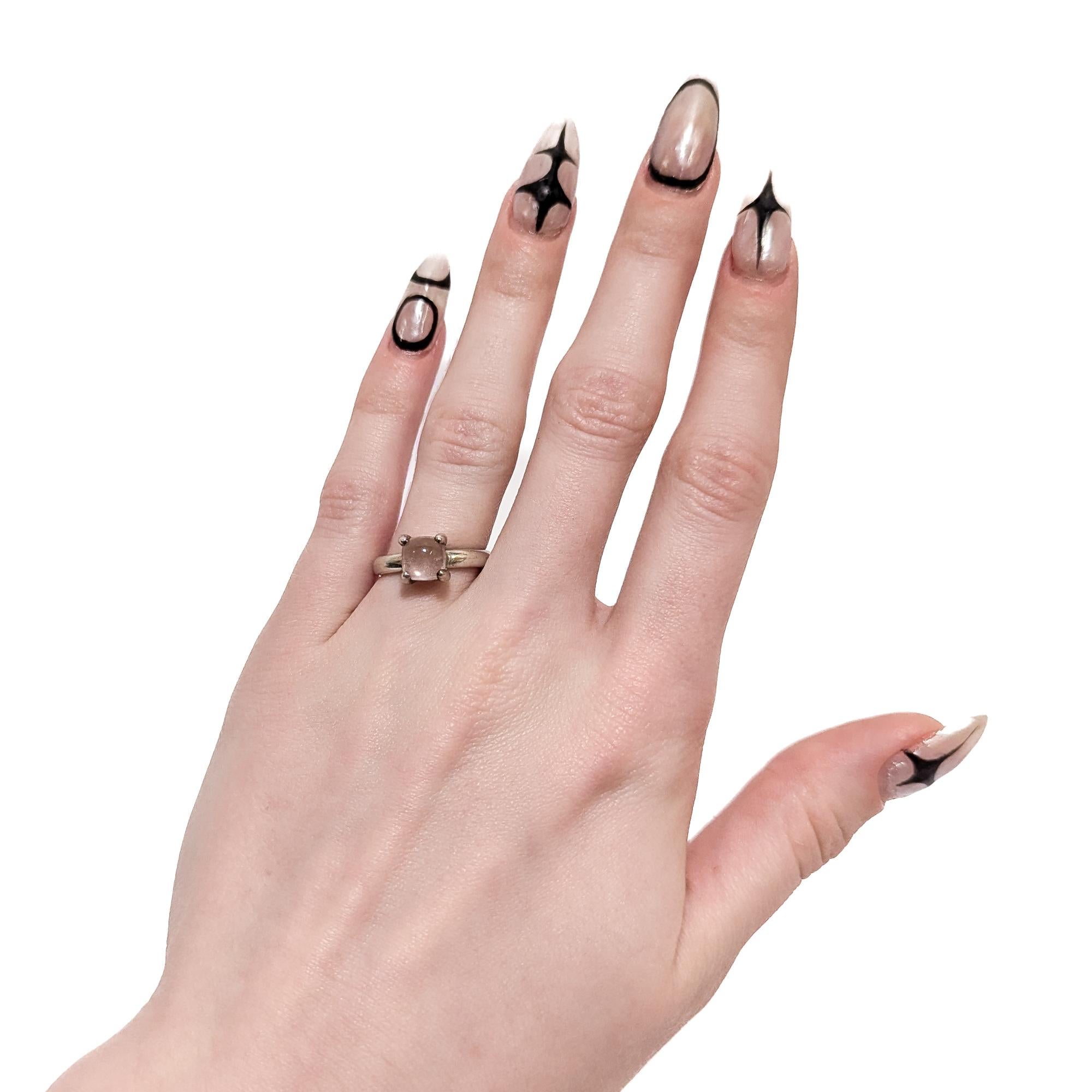 Moderno Paloma Picasso for Tiffany & Co. Anello in argento sterling e quarzo rosa Sugar Stacks in vendita