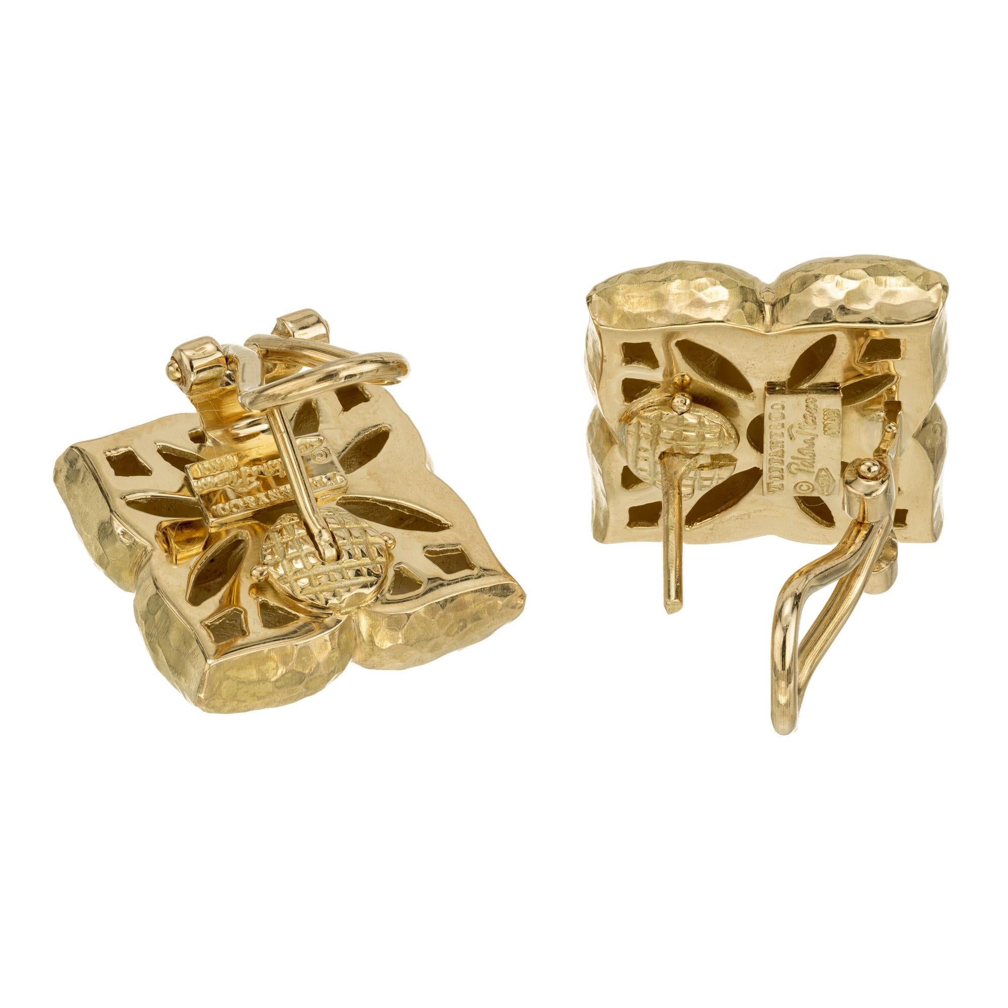 Donna Paloma Picasso for Tiffany & Co. Yellow Gold Flower Clip Post Earrings in vendita