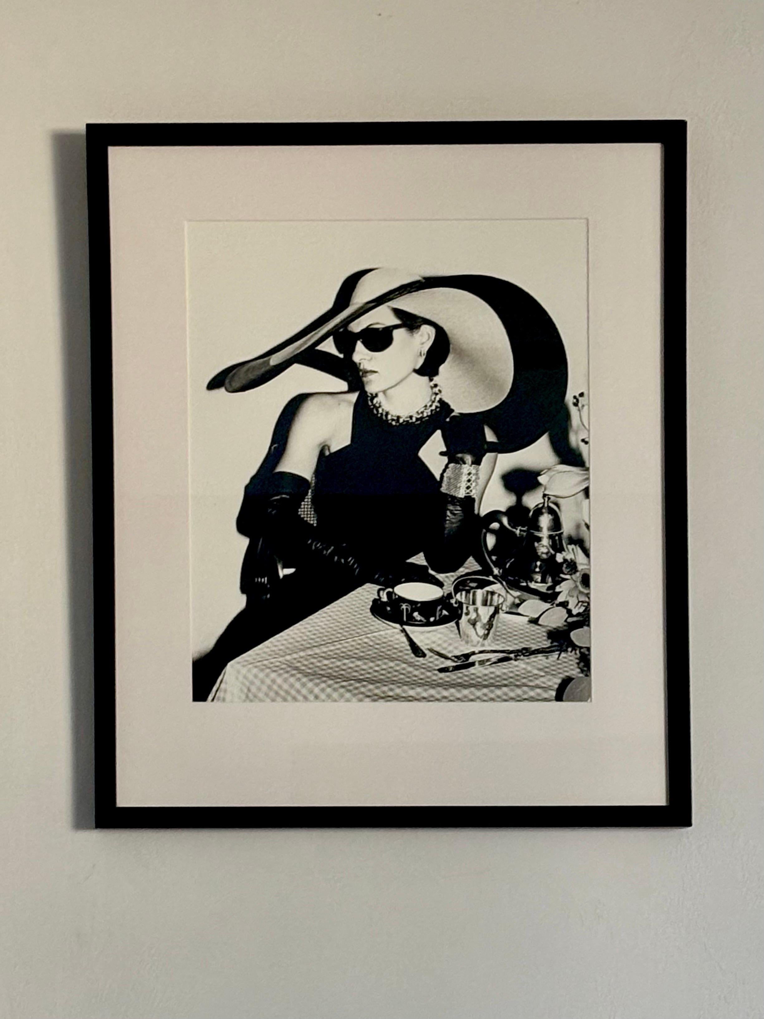 Paloma Picasso Nueva York 1980, original en gelatina de plata de Roxanne Lowit Moderno en venta
