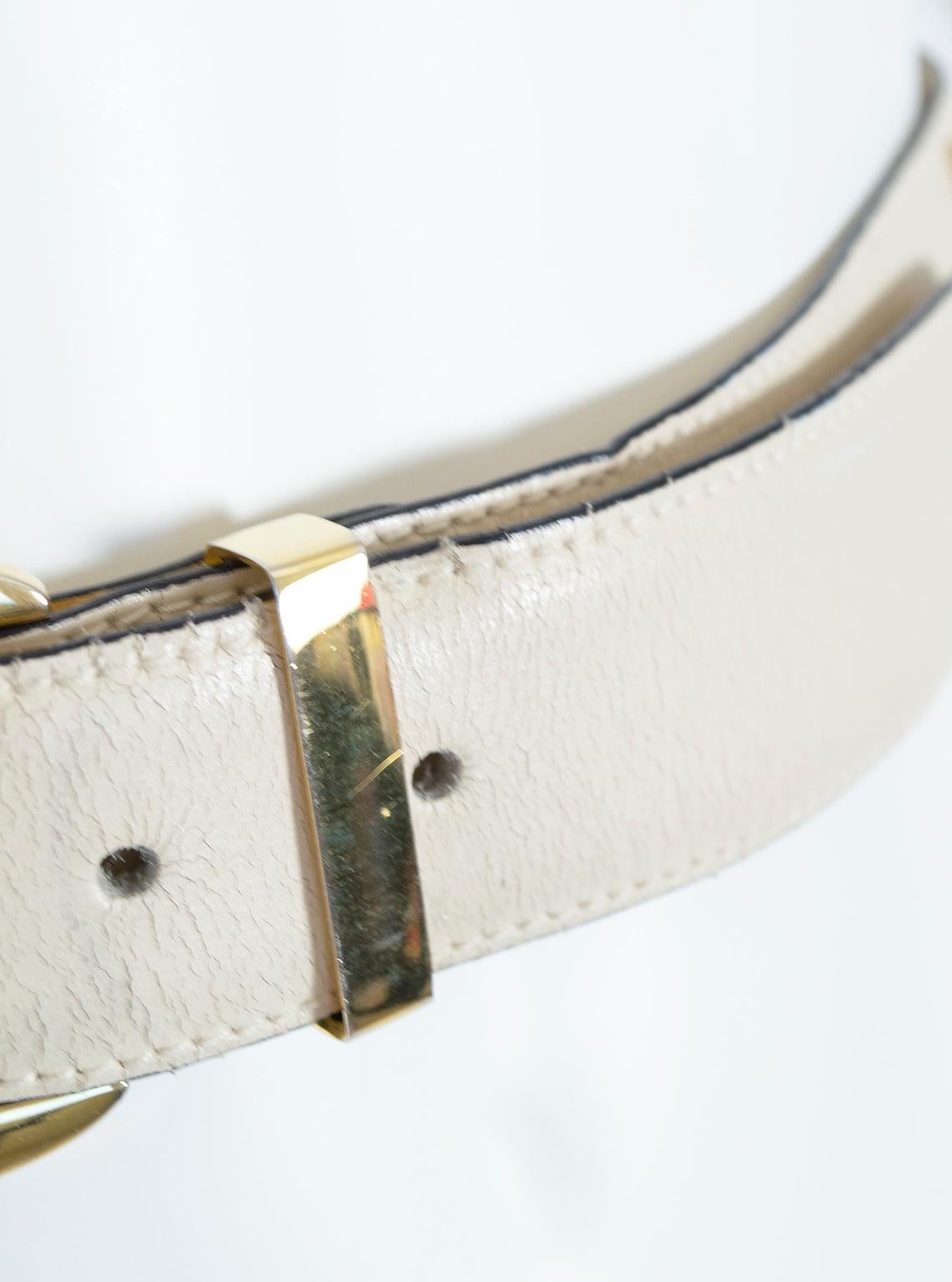 Paloma Picasso Breiter Elfenbeinfarbener Leder-Kissengürtel mit Goldbeschlägen-M-L 80cm, 1980er Jahre 3
