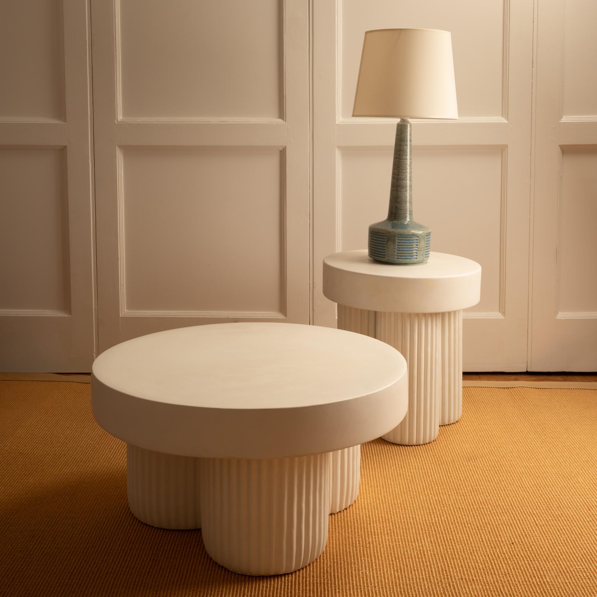 Seltene dänische Palshus Tischlampe von Per Linnemann Schmidt. Palshus arbeitet mit der Schamotte-Technik. Diese Lampe gilt in Dänemark als die Kronjuwelen.
Der Lampenschirm und das elektrische System sind neu.

Palshus Pottery wurde 1947 von dem