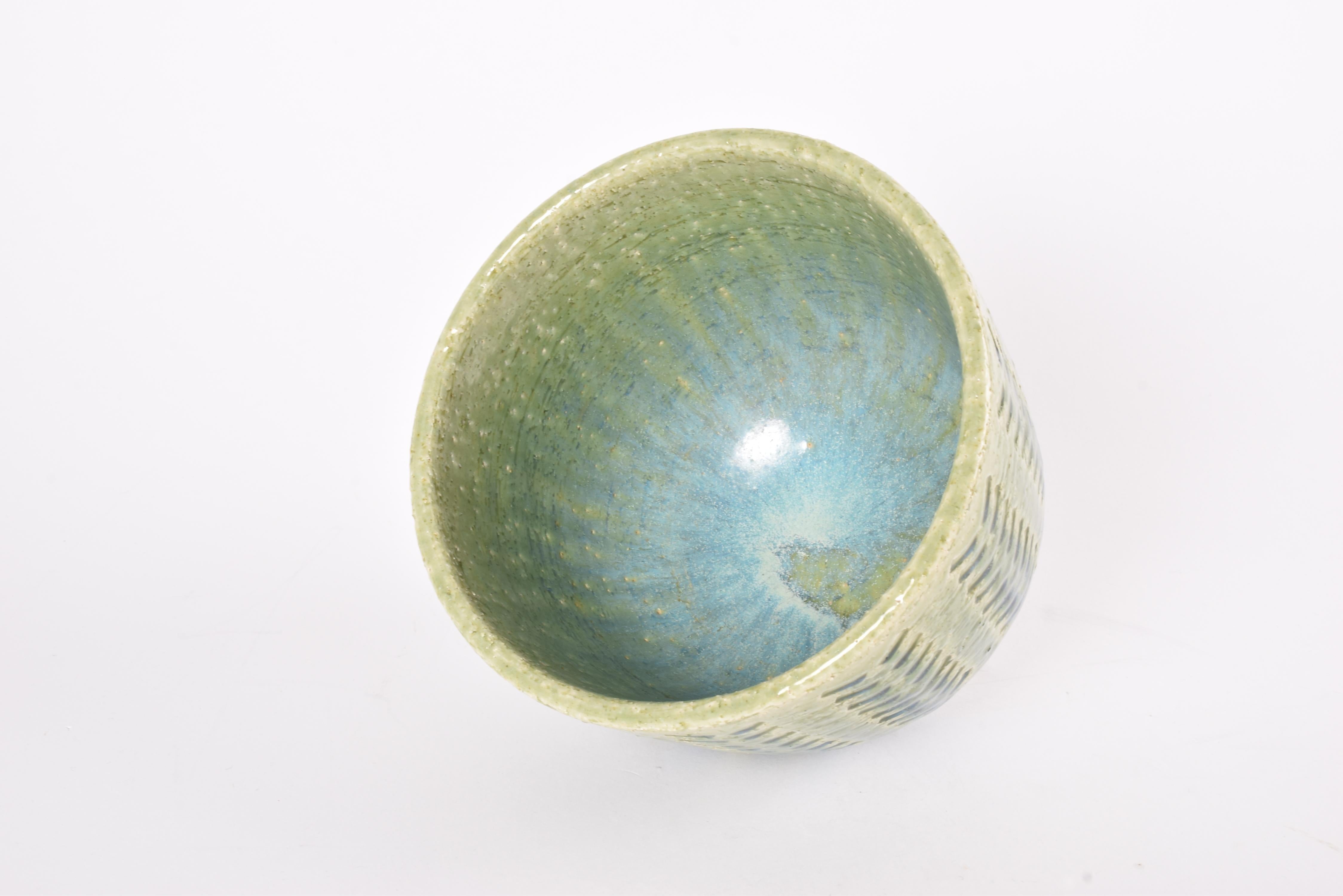 Palshus Large Flowerpot Green with Blue Chamotte Ceramic, Danish Modern 1960s mediados del siglo XX en venta