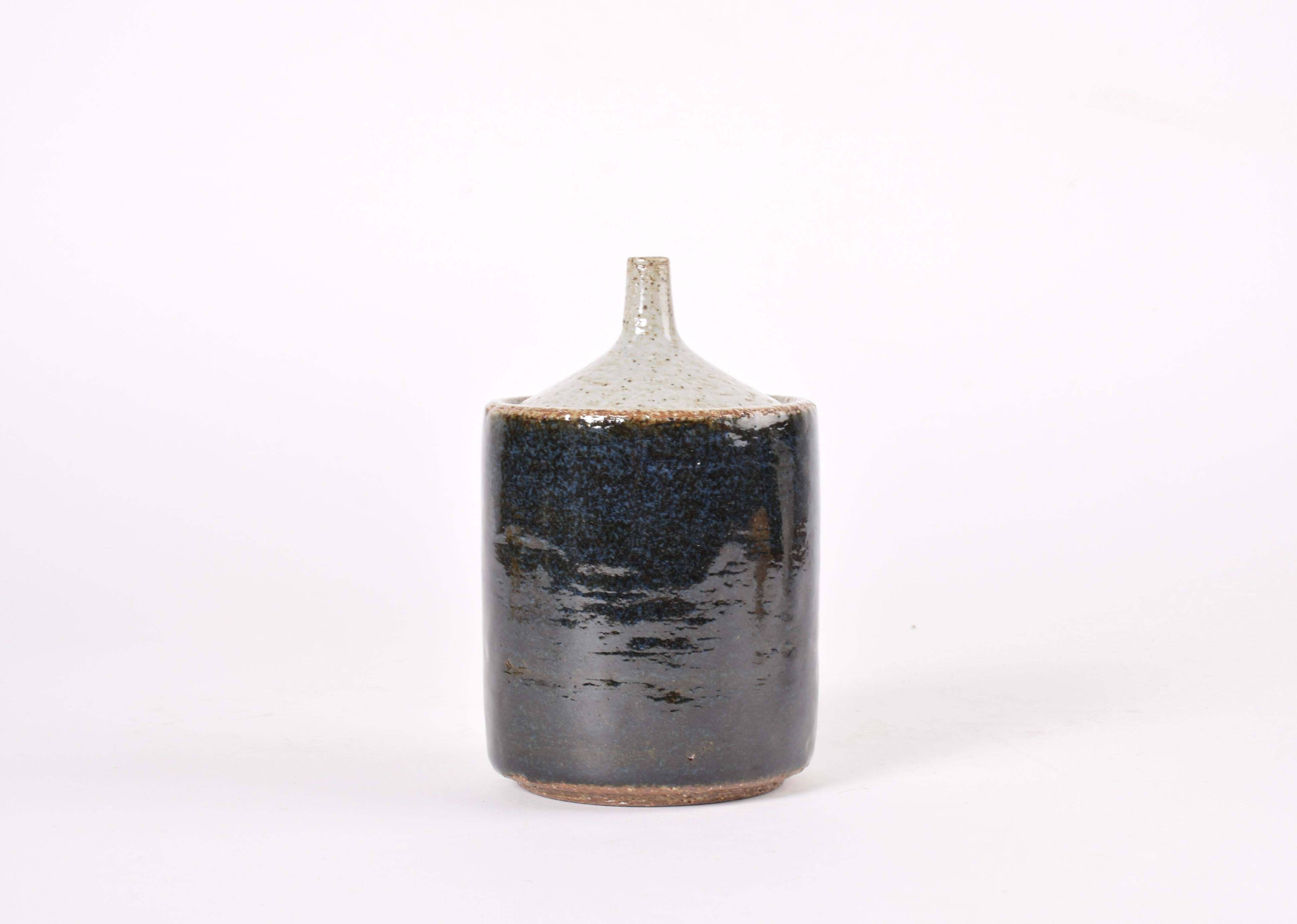 Jarra con tapa Palshus Esmalte azul oscuro de Per Linnemann-Schmidt Cerámica danesa 1960 Danés en venta