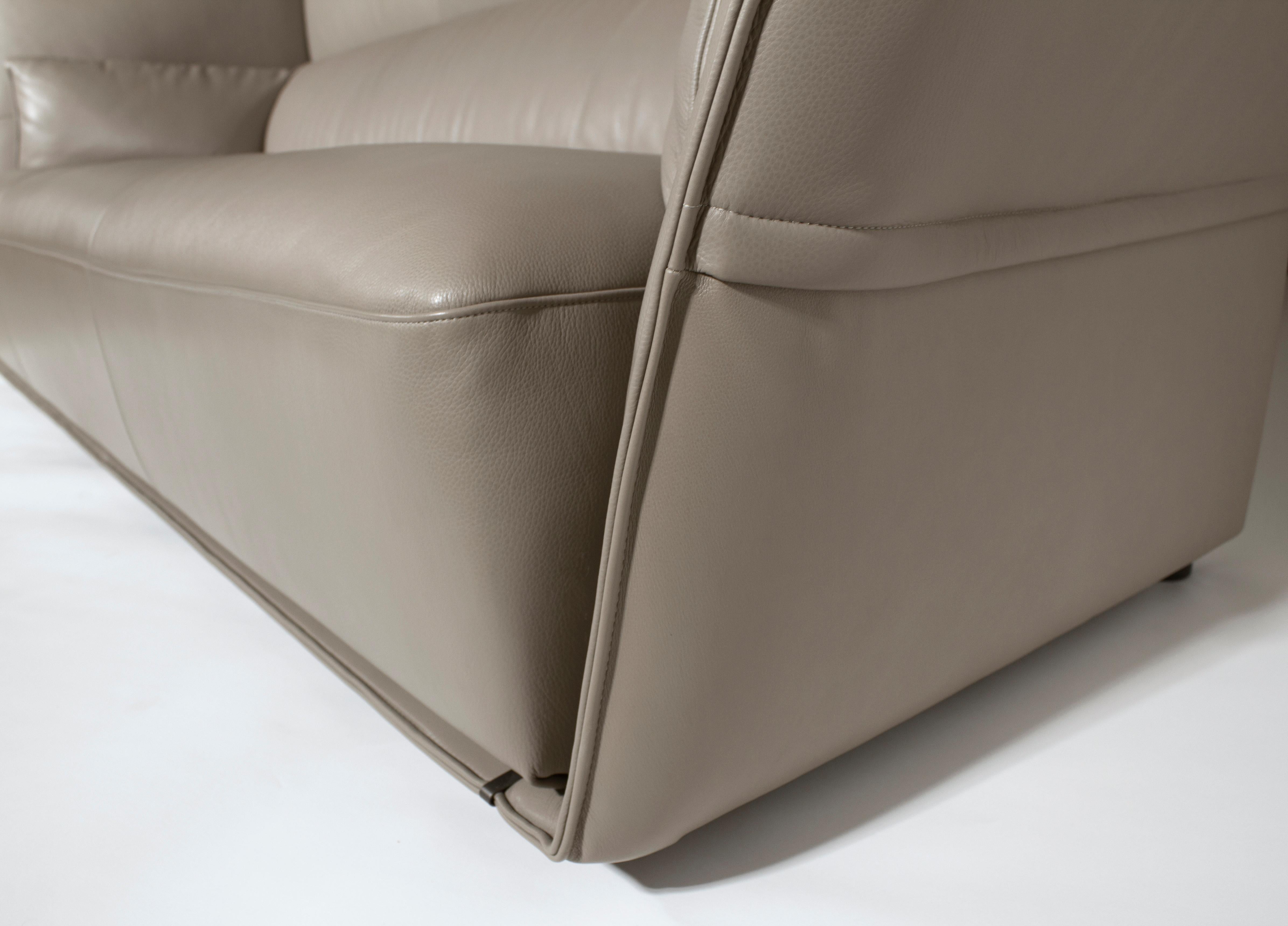 Paltrona Frau 'Almo' Modernes Leder Sofa entworfen von Garcia Cumini im Angebot 2
