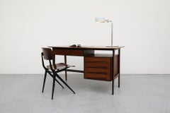 Bureau en teck Palutari pour Dassi, style Gio Ponti, milieu du siècle dernier