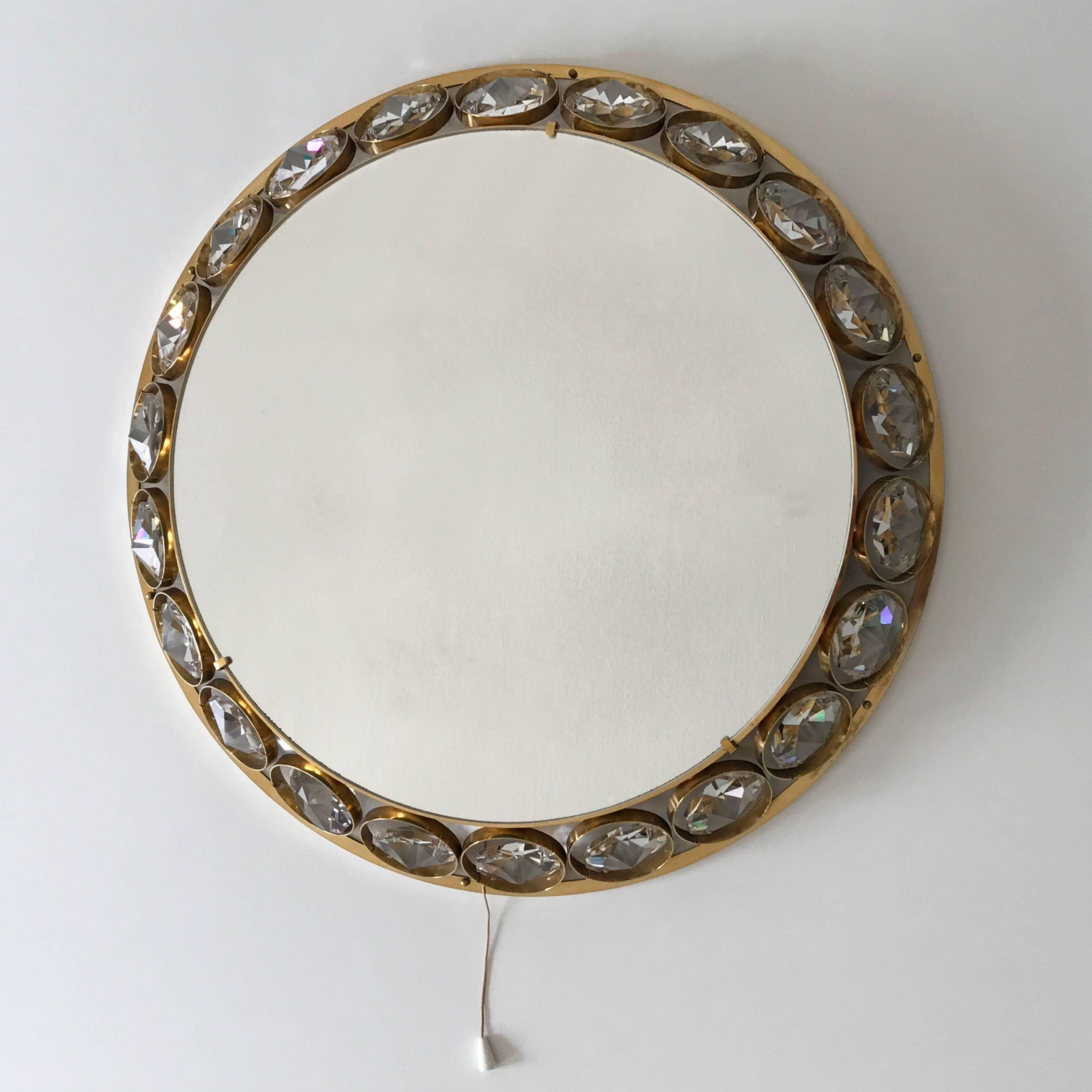 Elegant Mid Century Modern Circular Backlit Wall Mirror by Palwa Germany 1960s In Good Condition For Sale In Munich, DE
