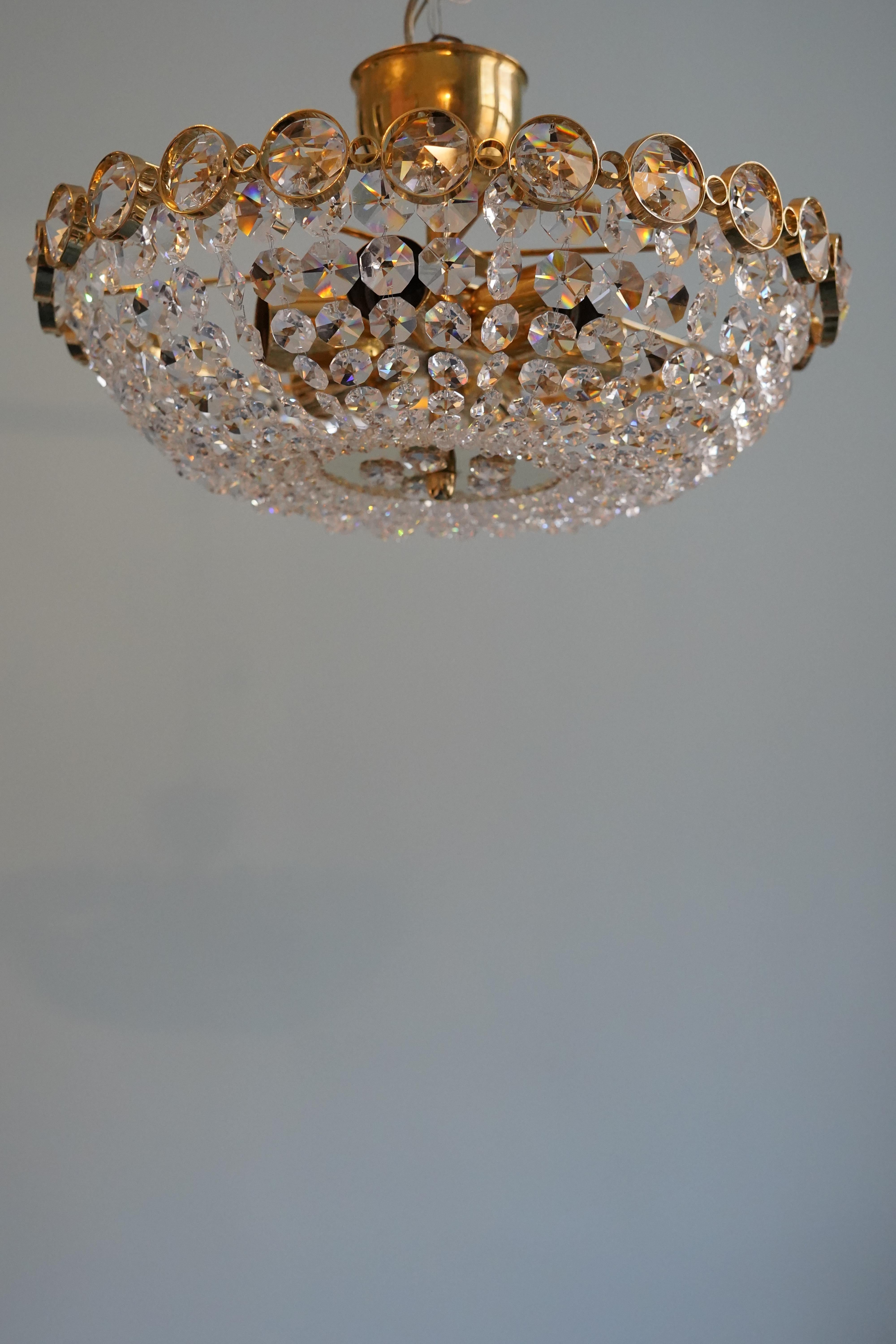 Mid-Century Modern Palwa Crystal and Gold Plated Brass Chandelier, 1960 Austria