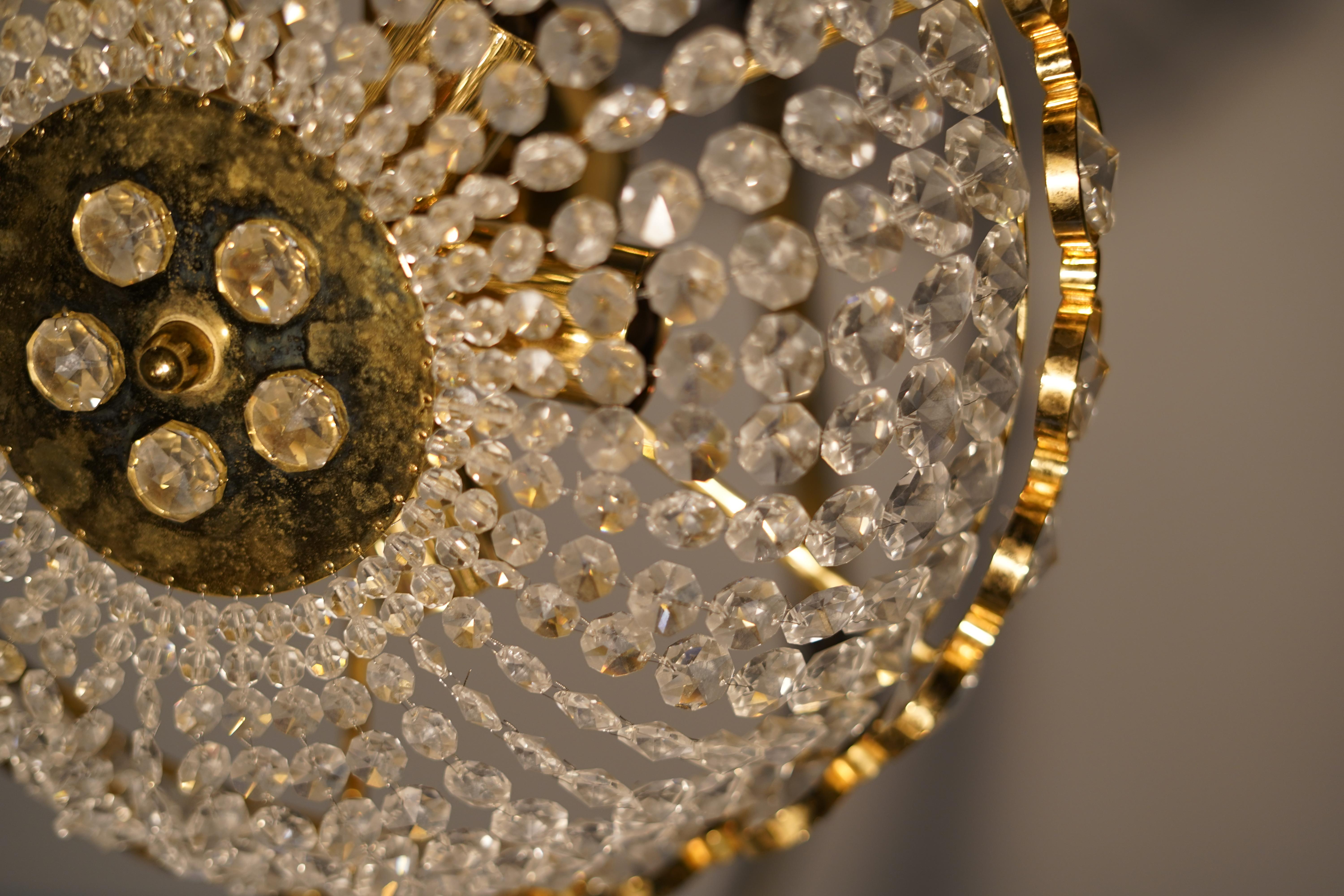 Mid-Century Modern Palwa Crystal and Gold Plated Brass Chandelier, 1960 Austria For Sale