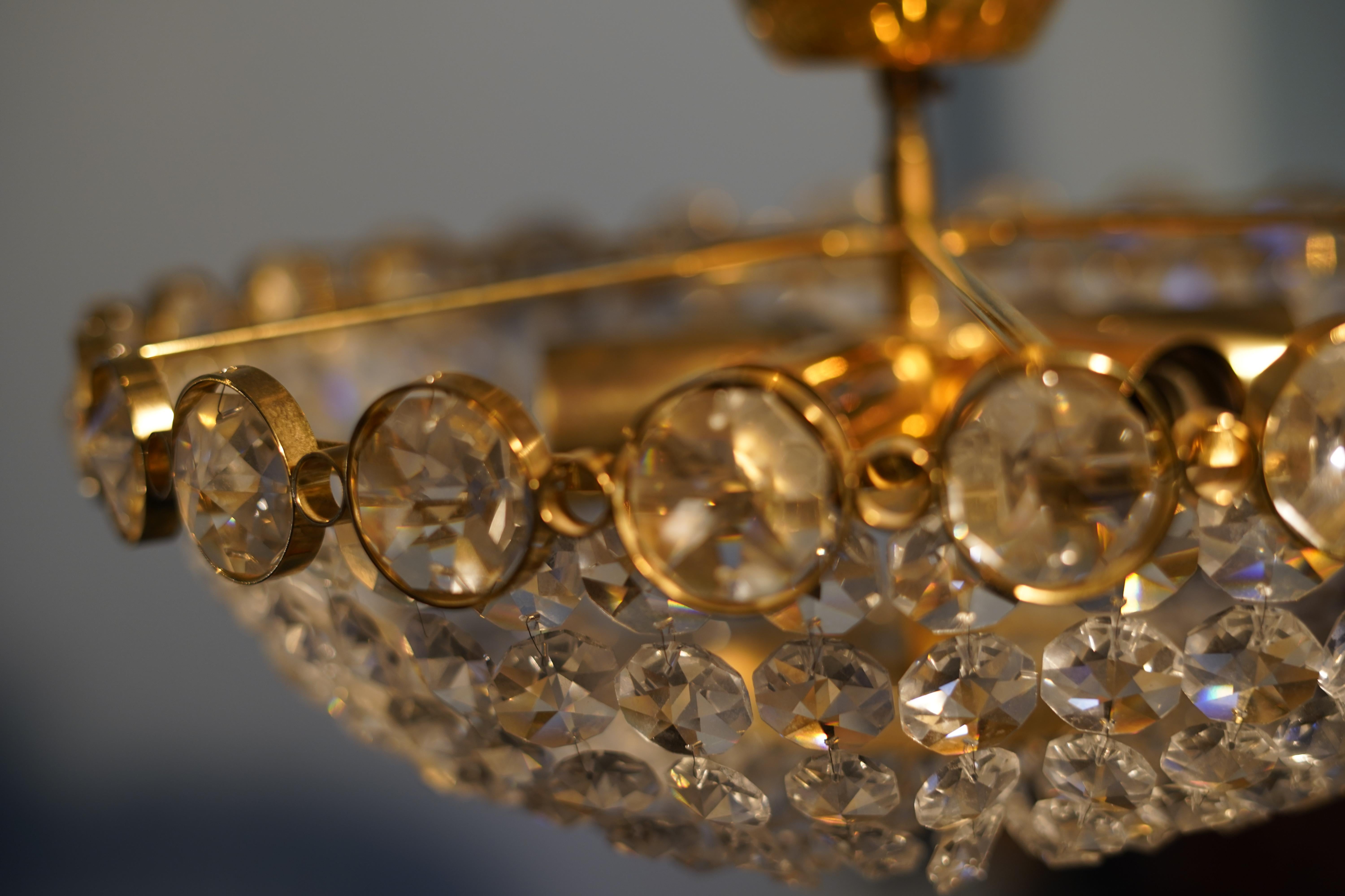 Mid-20th Century Palwa Crystal and Gold Plated Brass Chandelier, 1960 Austria For Sale