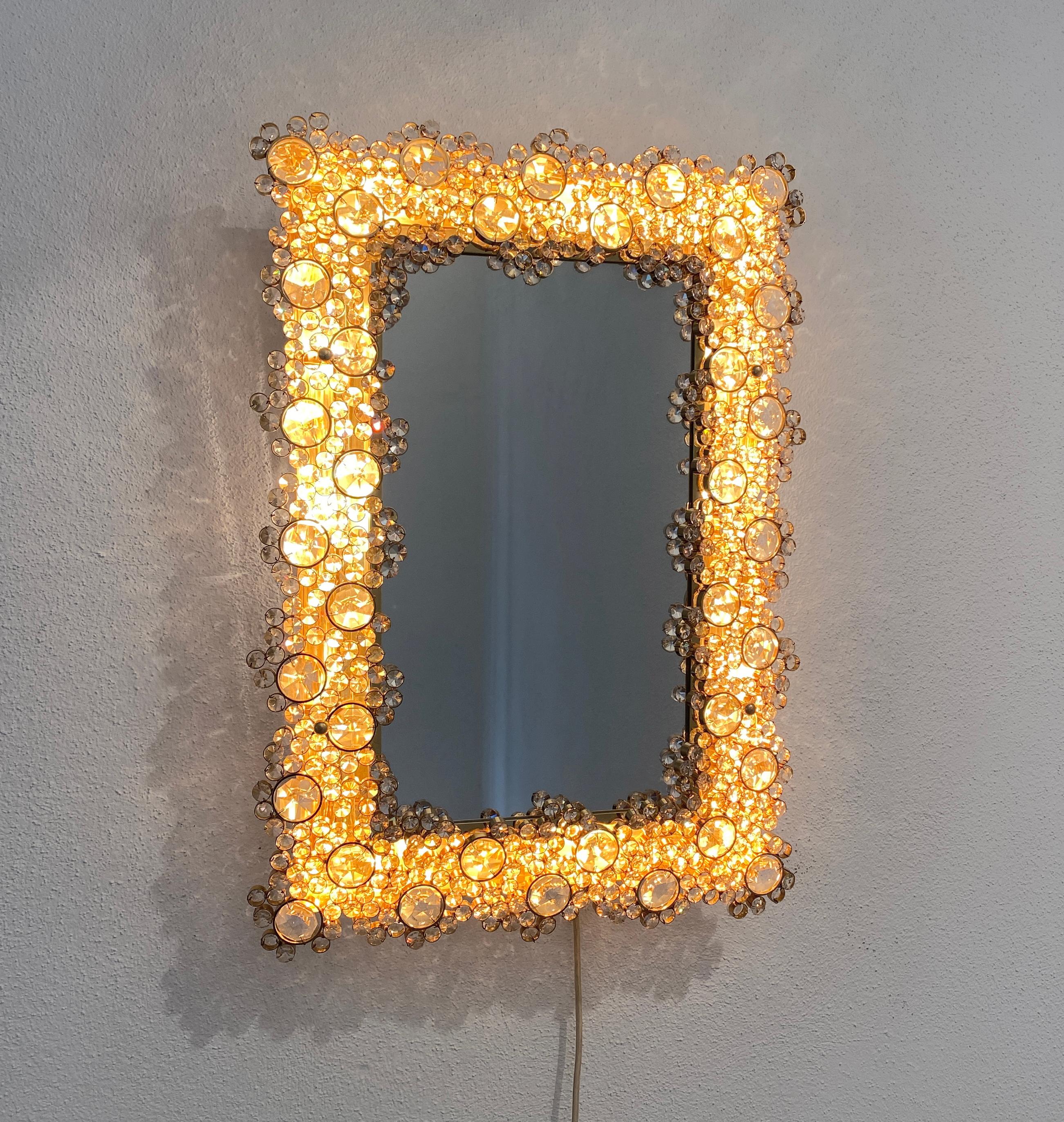Rectangular mid century golden encrusted glass mirror by Palwa Germany, 1960

Dimensions are 18.9