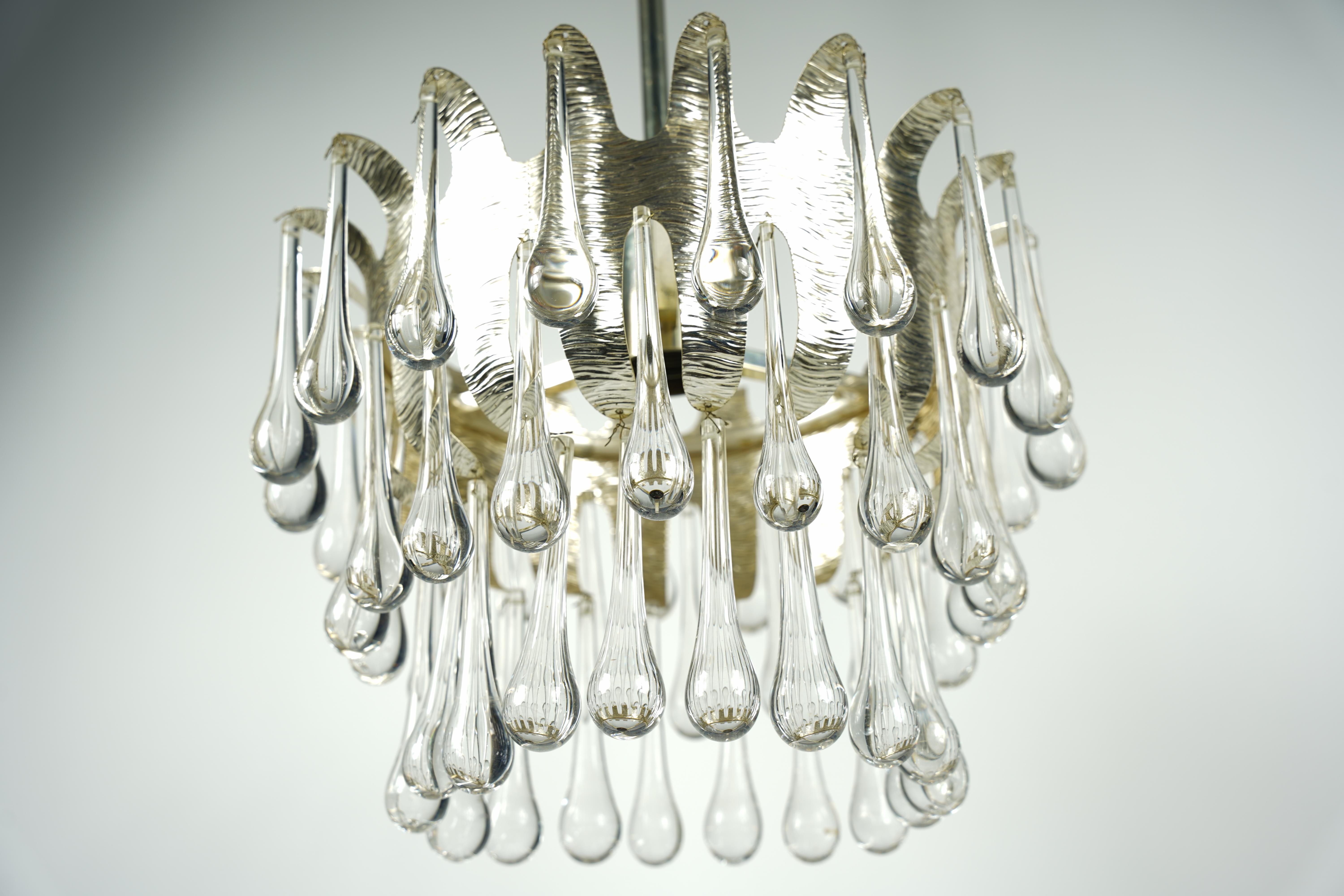XX secolo Lampadario in oro e cristallo a goccia di Palwa, 1970, Austria in vendita
