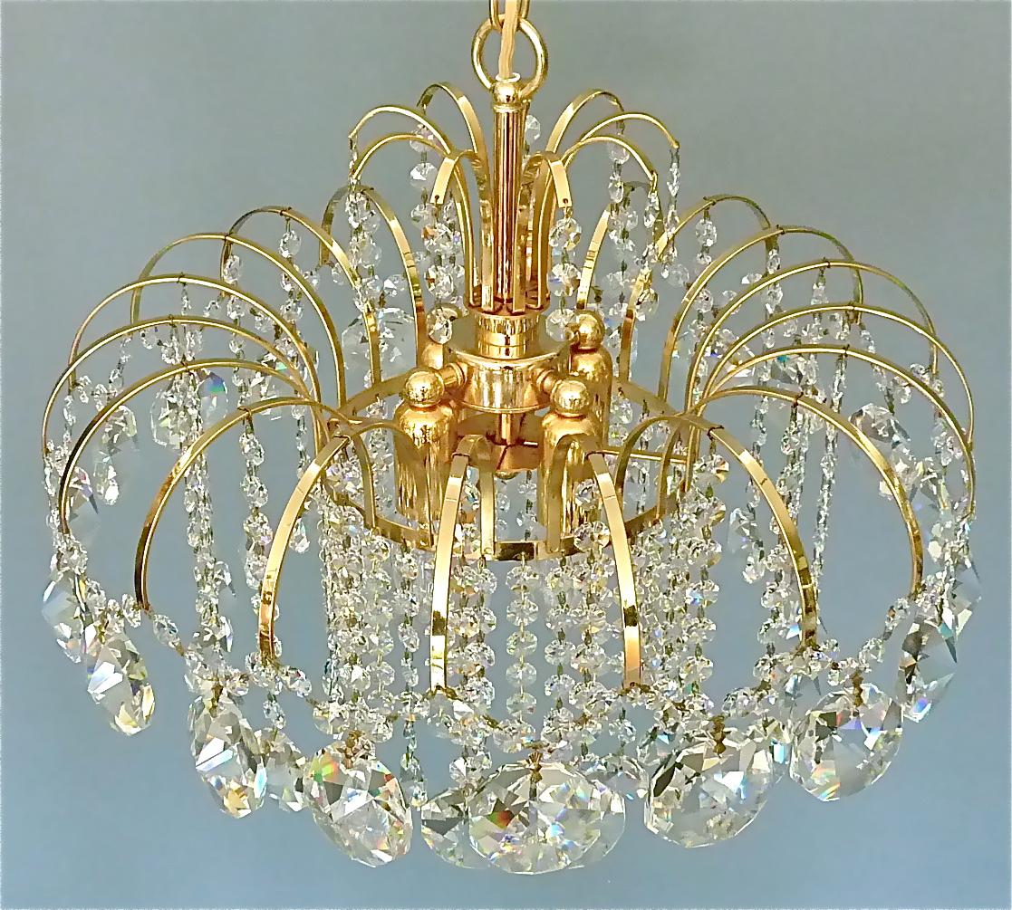 Mid-20th Century Palwa or Palme Gilt Brass Faceted Crystal Glass Sputnik Chandelier, 1960-1970s For Sale