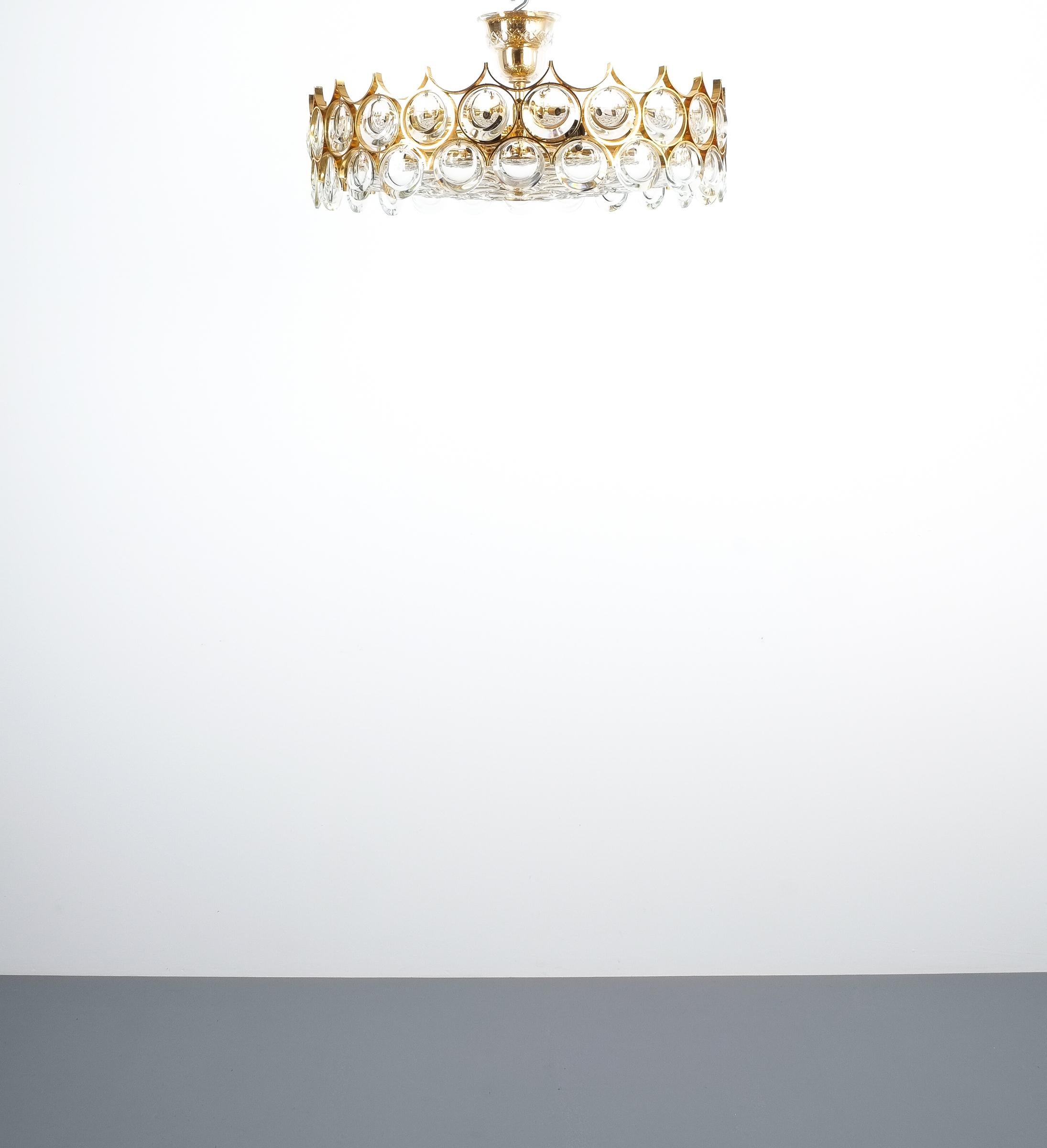 Hollywood Regency Palwa Semi Flush Mount en laiton doré et verre remis à neuf en vente