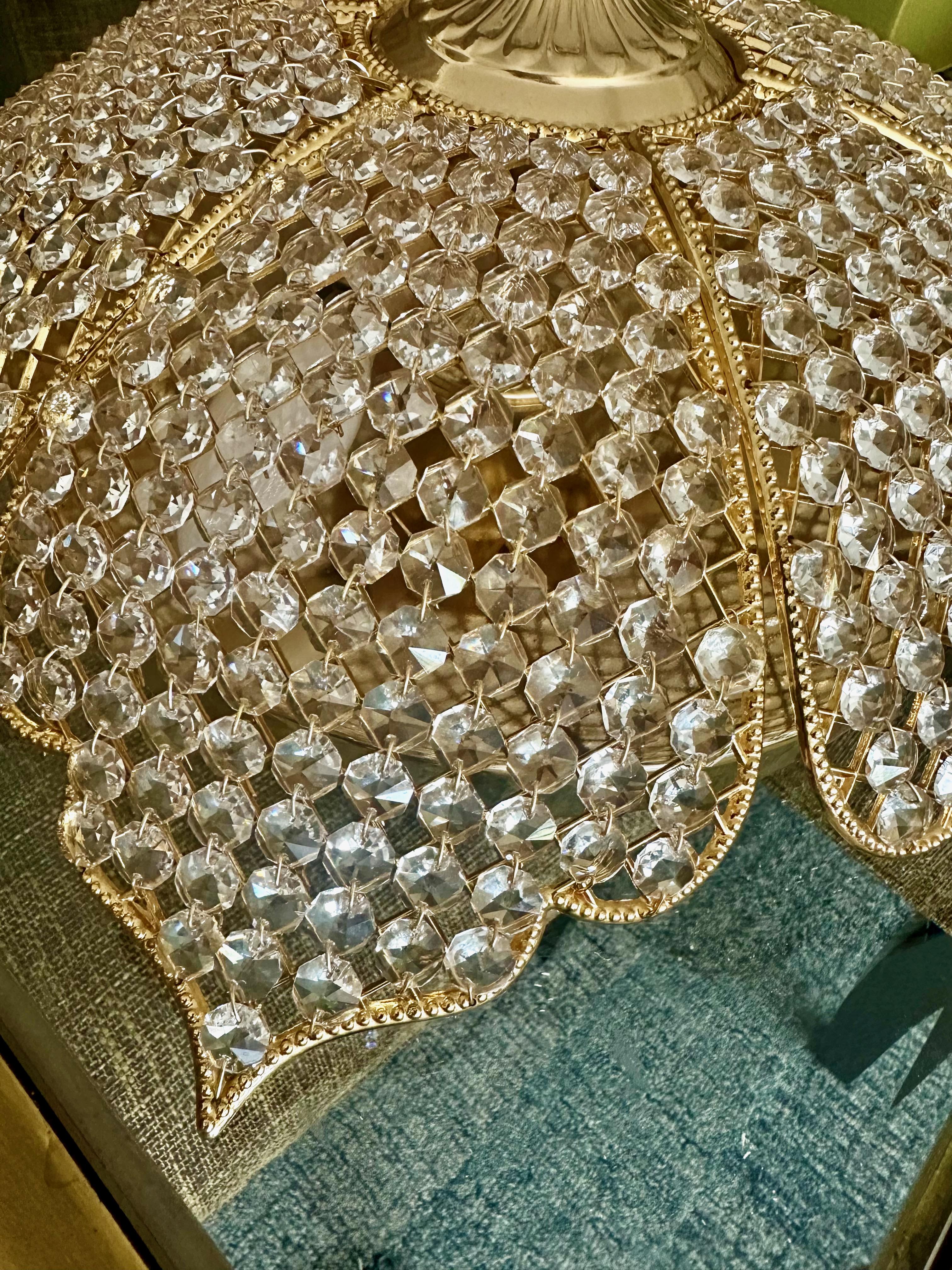 Palwa Pedal Flower Shape Gold Crystal Flushmount Ceiling Light (Plafonnier en forme de fleur en cristal doré) en vente 6