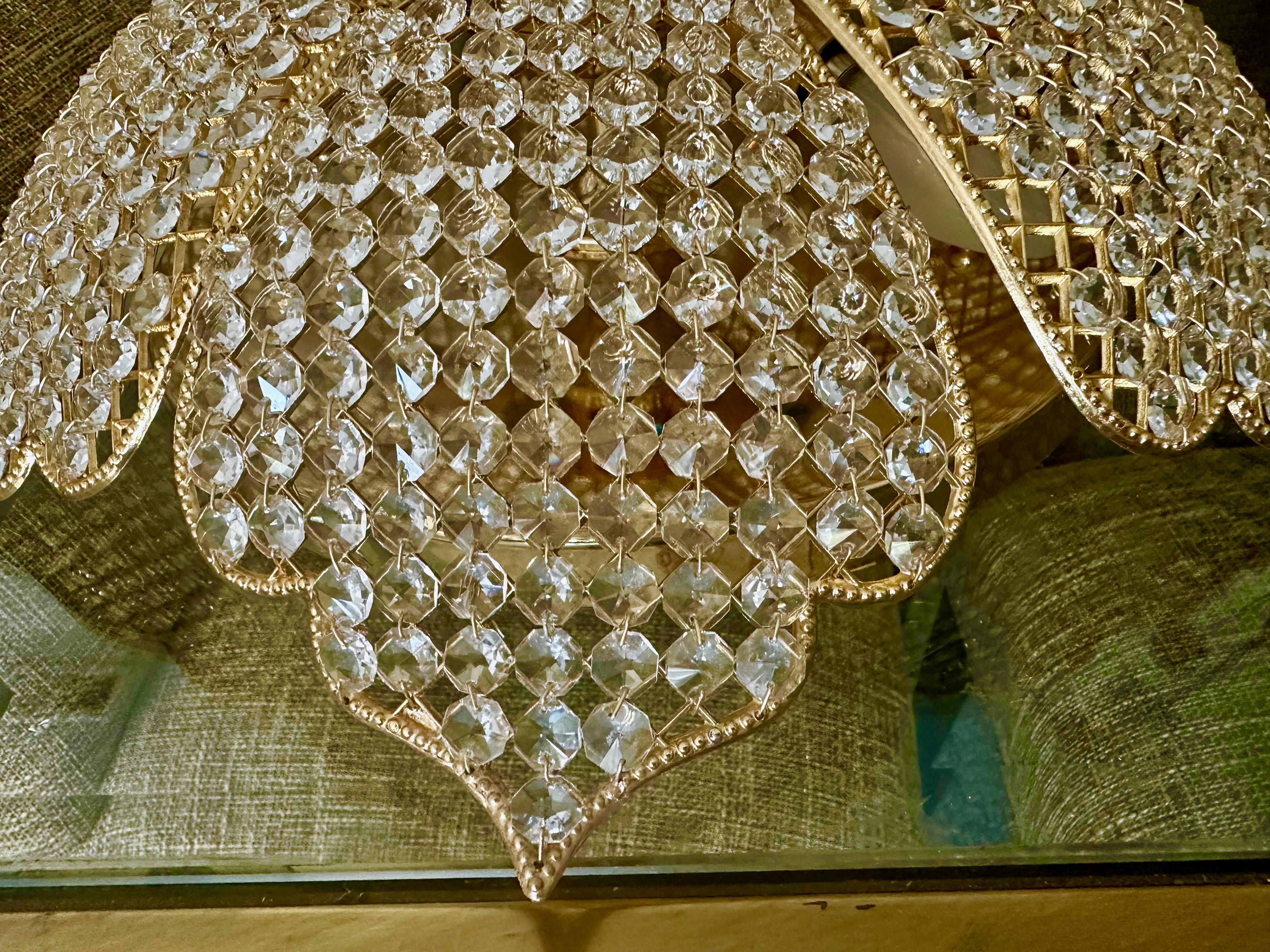 Palwa Pedal Flower Shape Gold Crystal Flushmount Ceiling Light (Plafonnier en forme de fleur en cristal doré) en vente 8