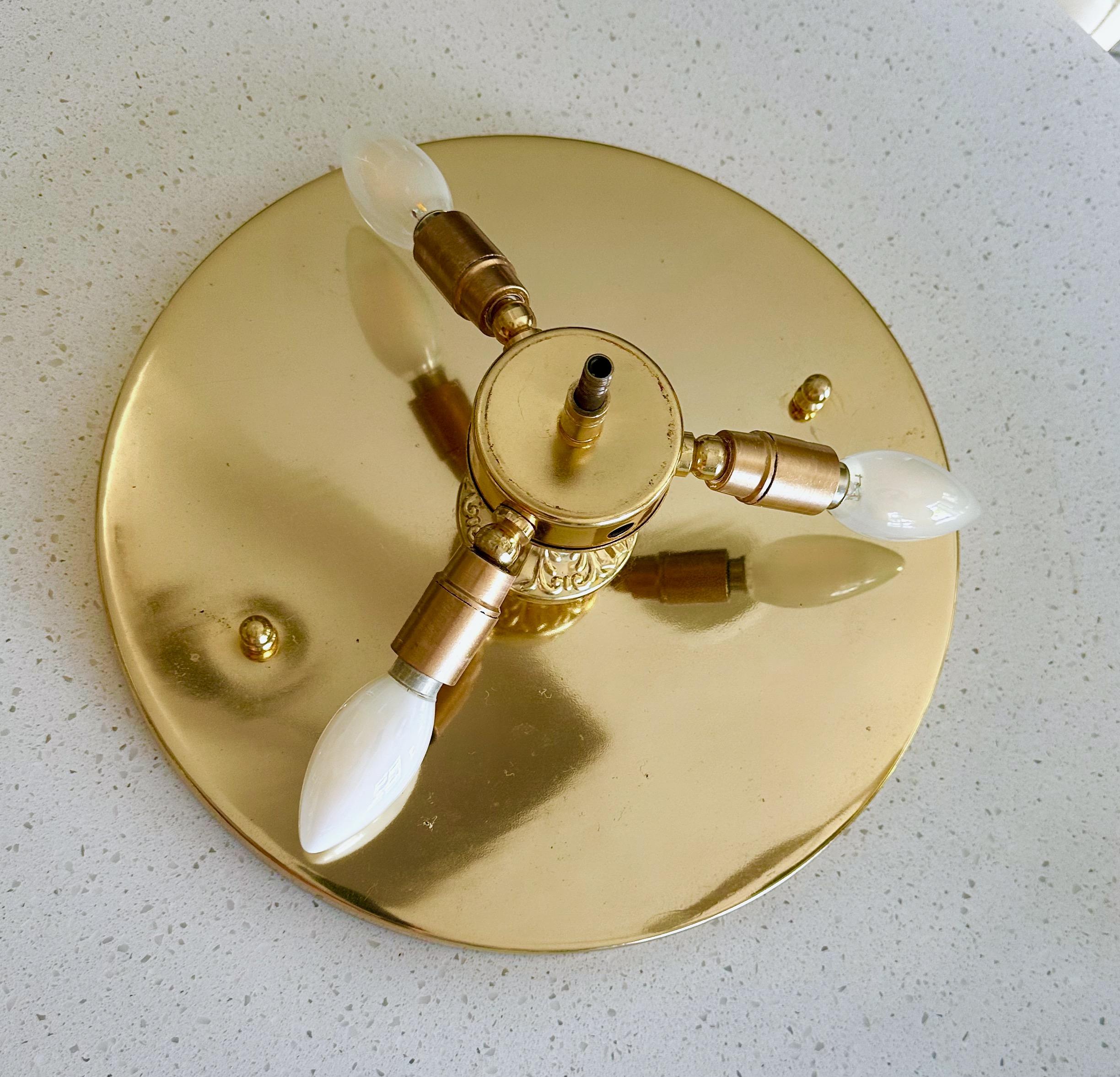 Palwa Pedal Flower Shape Gold Crystal Flushmount Ceiling Light (Plafonnier en forme de fleur en cristal doré) en vente 9