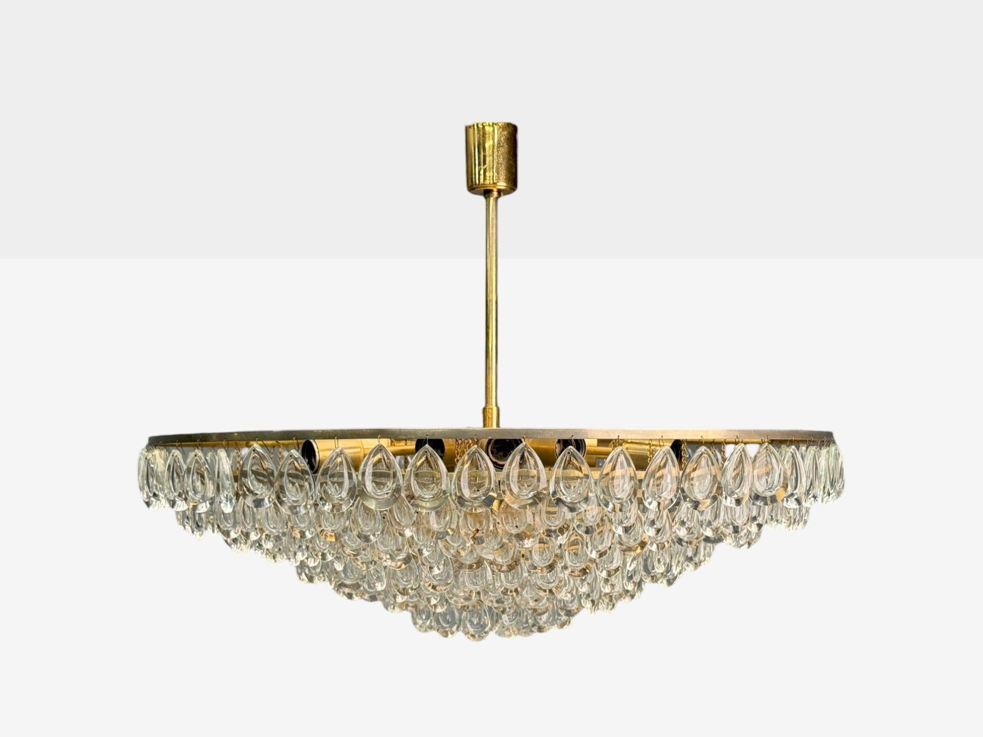 Mid-Century Modern Palwa, Teardrop Glass, Brass, Tiered Chandelier, Germany, 1960s en vente