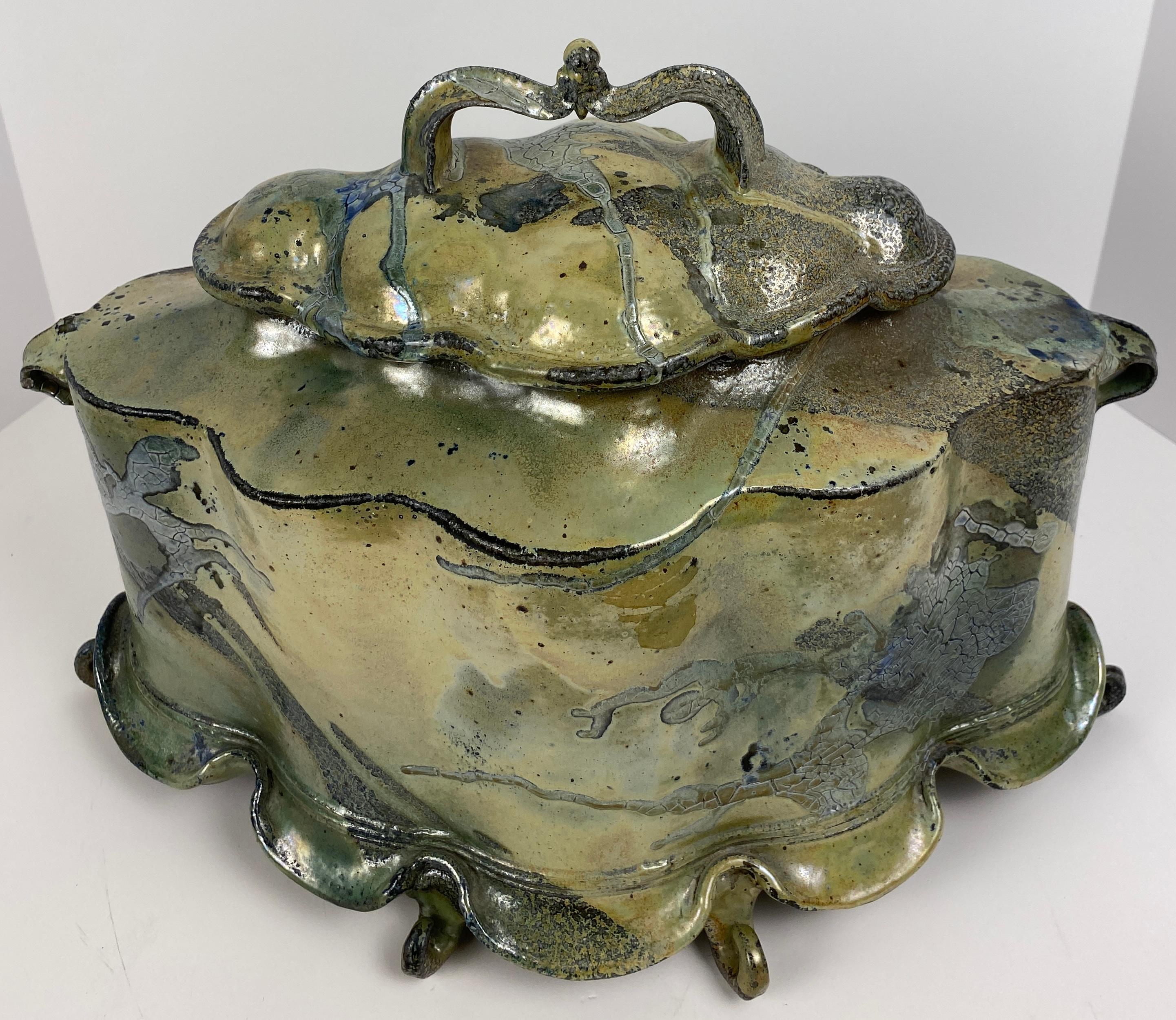 XXIe siècle et contemporain Grand centre de table en céramique signé et attribué à Pam Bailey en vente