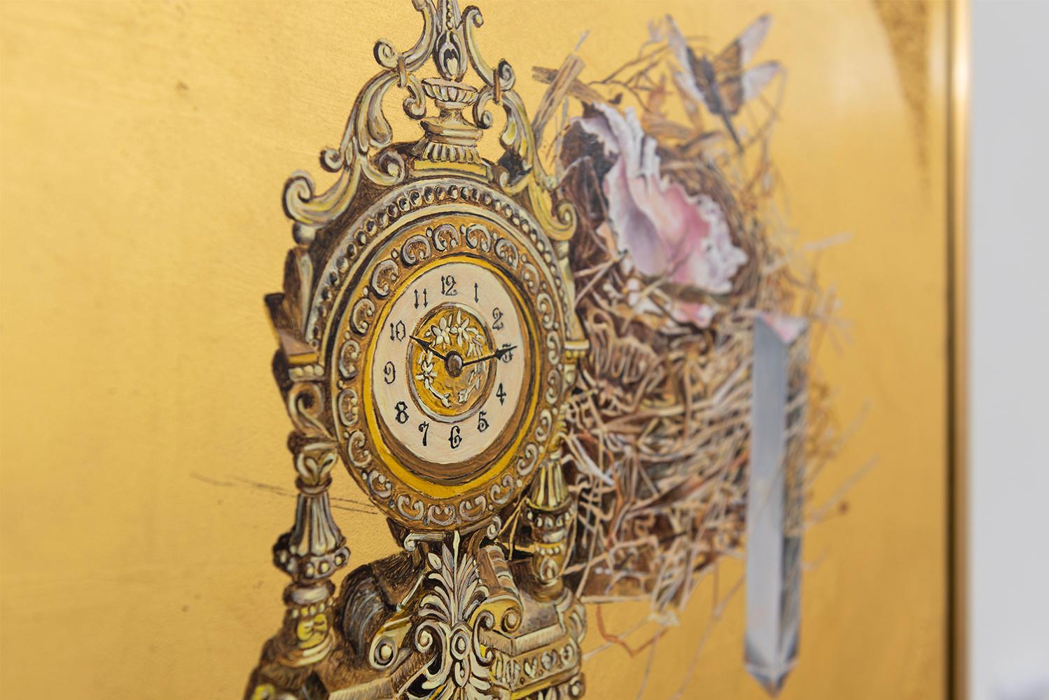 Kontinuum - Ölgemälde auf 23k Blattgold, Stillleben, Nest, Muschel, Prisma, Uhr im Angebot 5